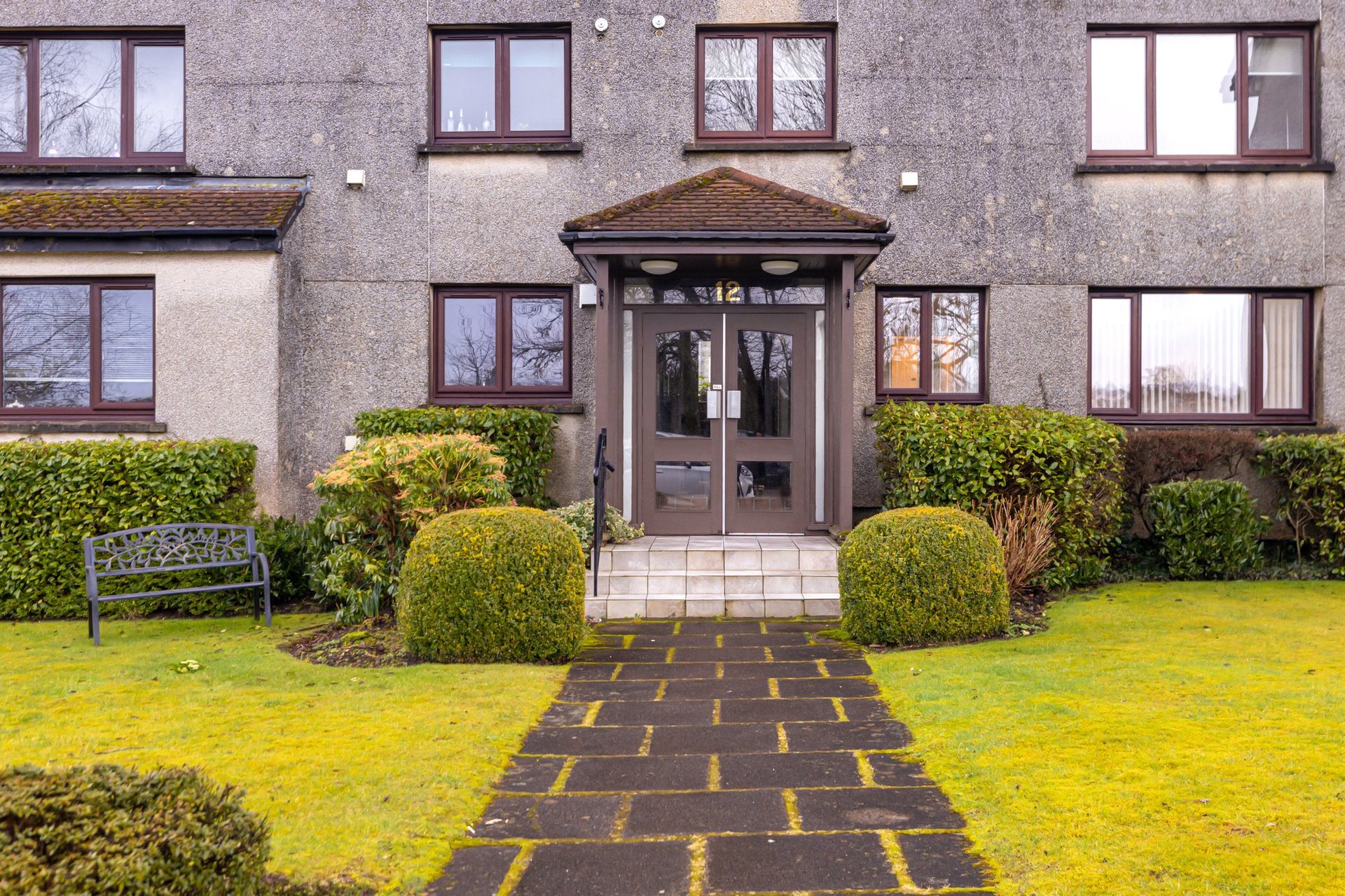 Flat B, 12 Buchanan Drive, Newton Mearns, Glasgow, East Renfrewshire, G77 6QN - Picture #2