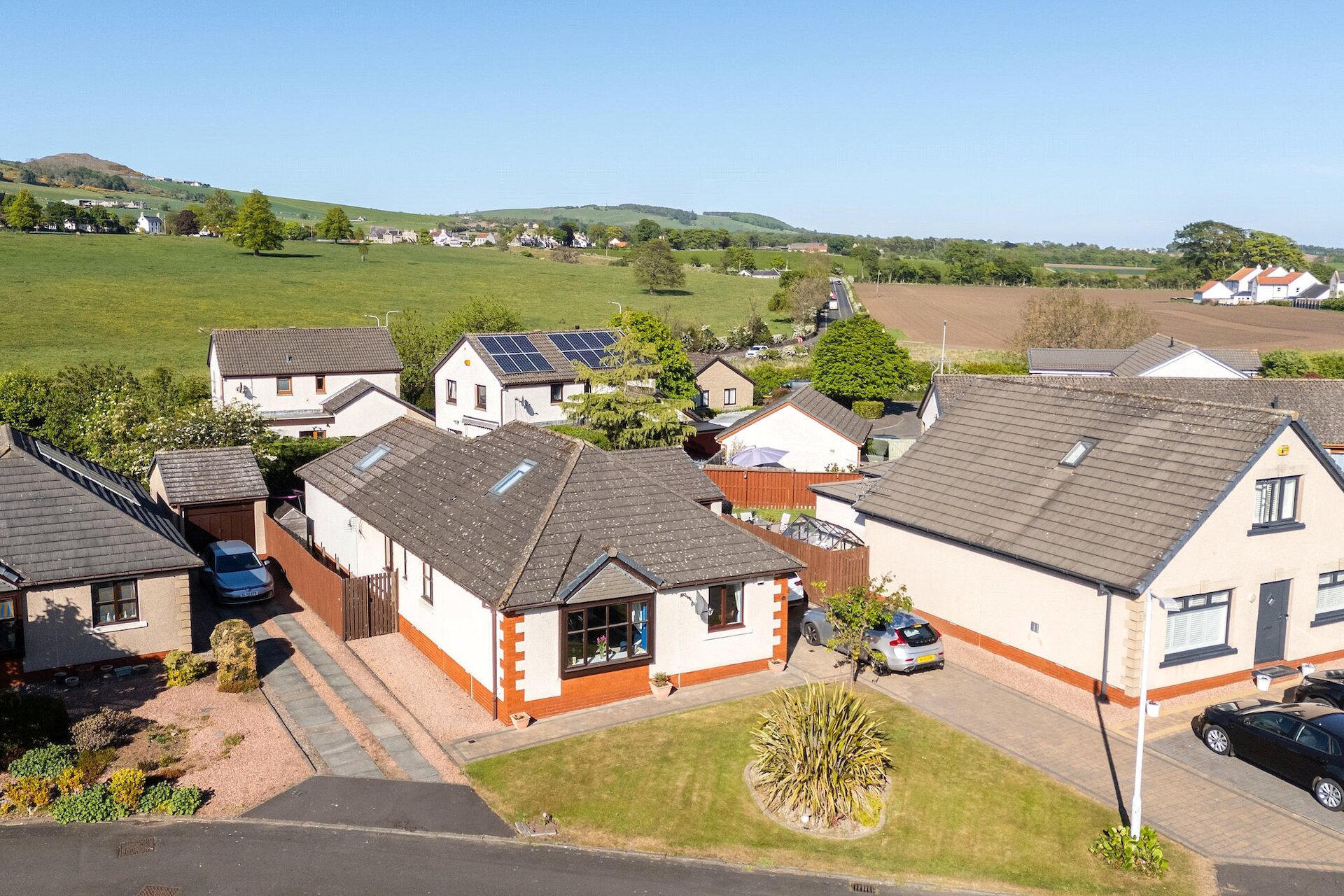 25 The Roundel, Lundin Links, Leven, Fife, KY8 6HN - Picture #1