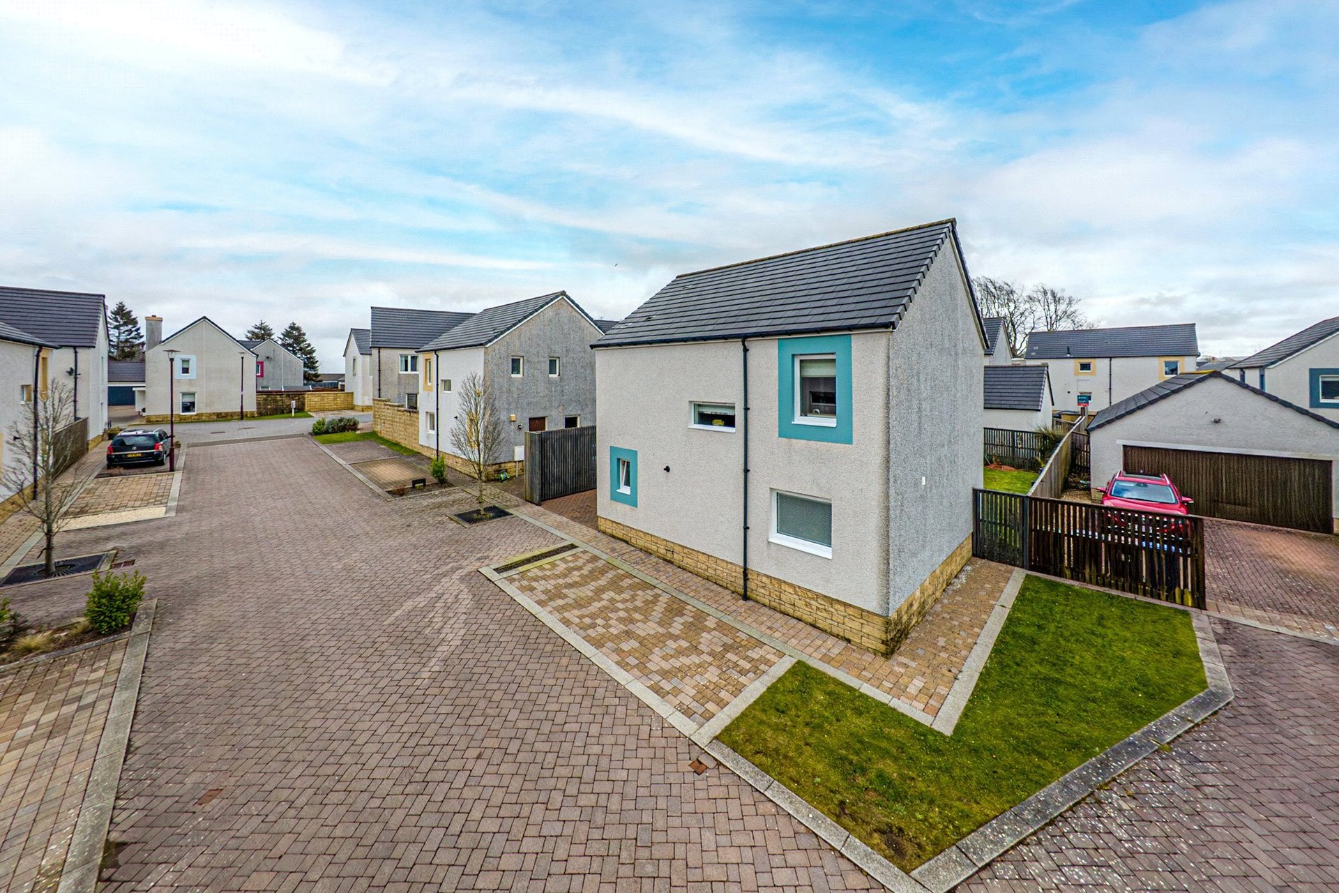 3 Picketlaw Lane, Eaglesham, G76 0BN - Picture #2