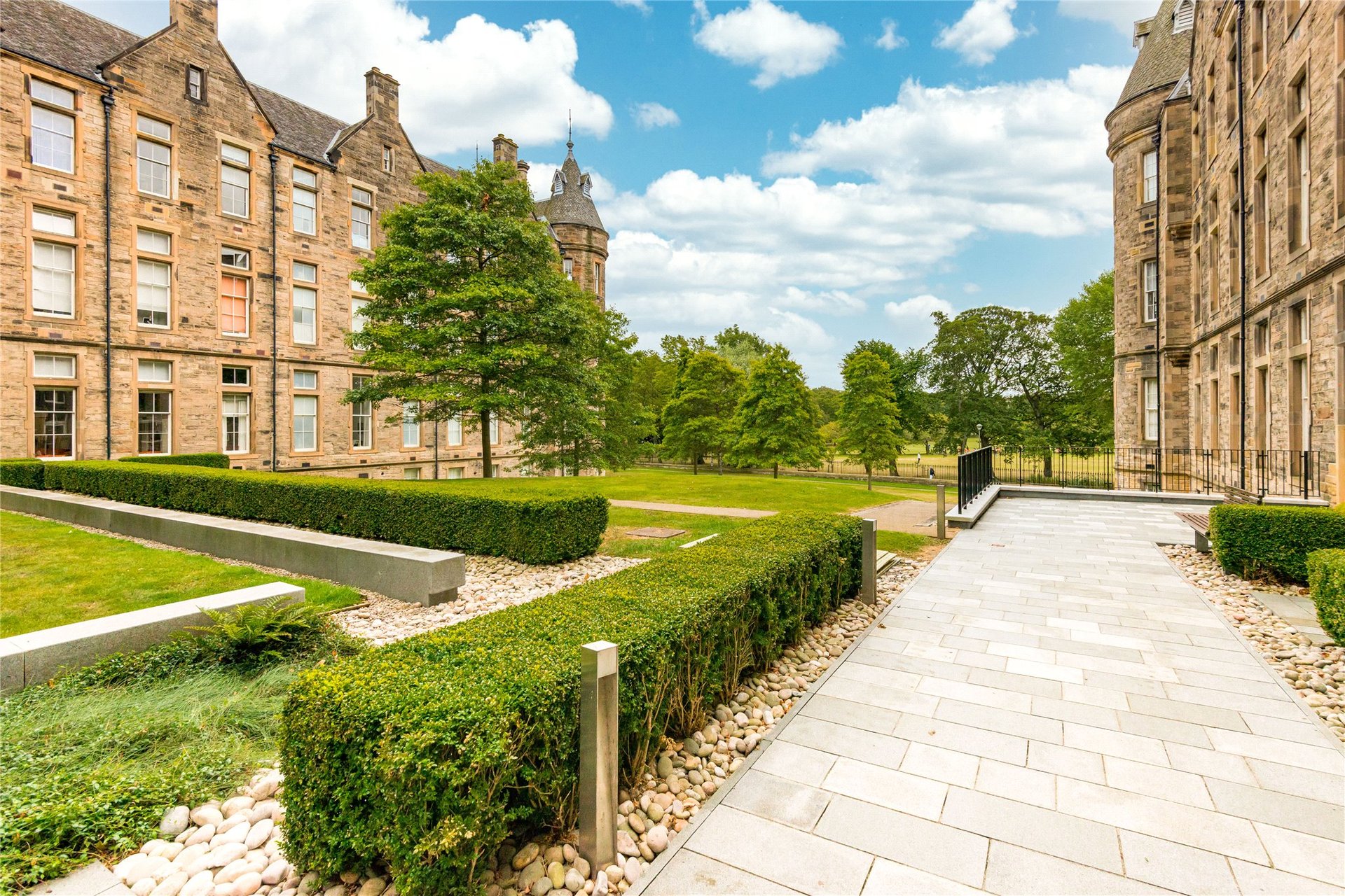 Flat 1, 19 Simpson Loan, Edinburgh, EH3 9BS - Picture #16
