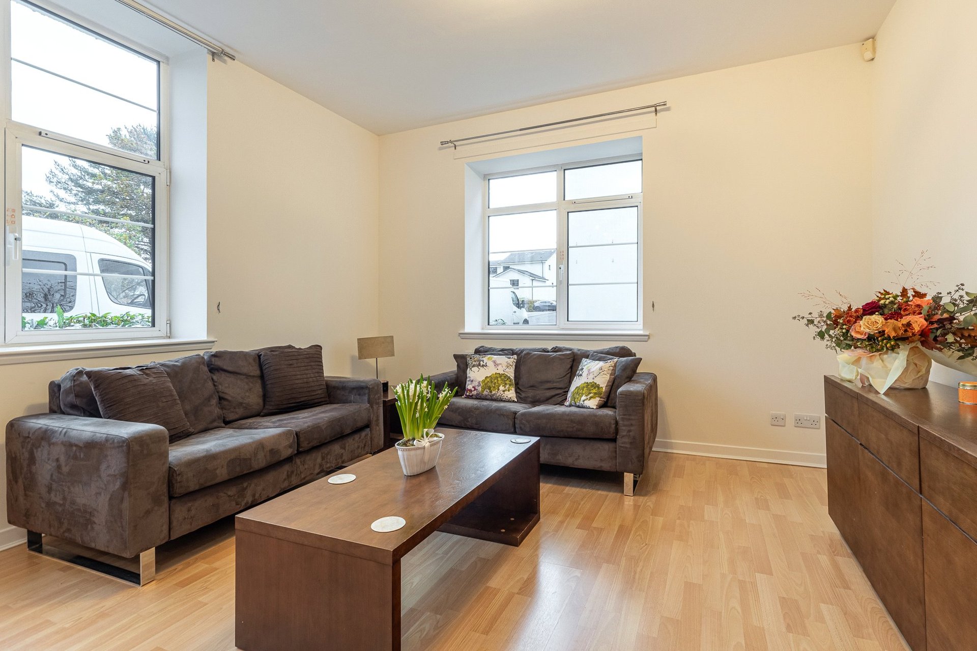10 Canniesburn Quadrant, Bearsden, G61 1RW - Picture #2