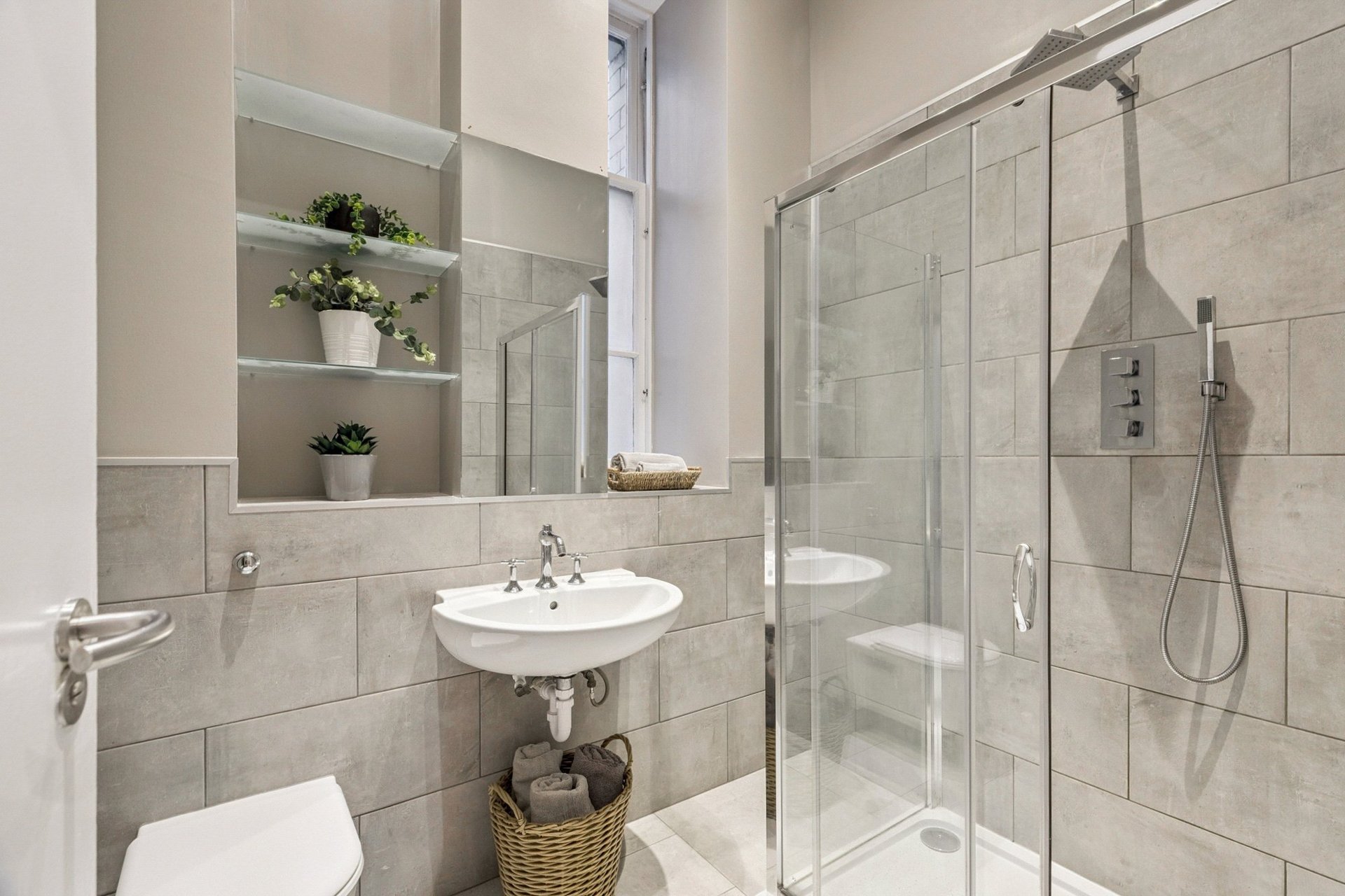 Flat 8 (3/2), 190 West George Street, Glasgow City, G2 2NR - Picture #18