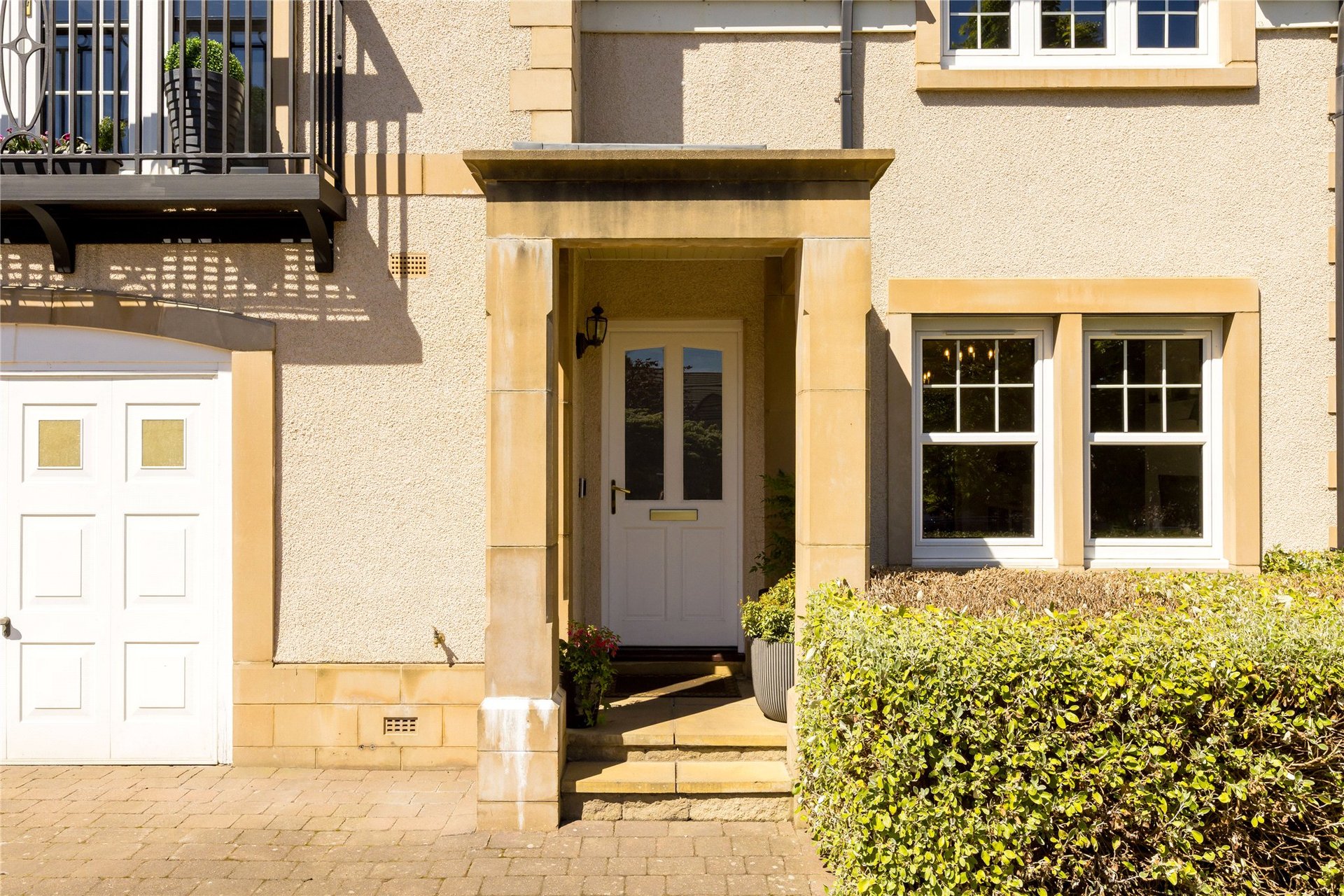 2 Syme Place, Greenbank, Edinburgh, EH10 5GA - Picture #3