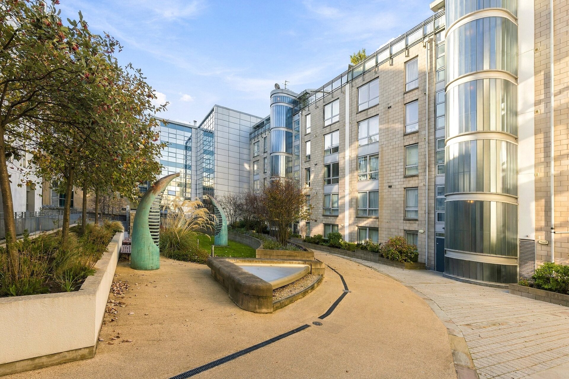 Flat 17, 39 Gardner's Crescent, Edinburgh, EH3 8DG - Picture #1