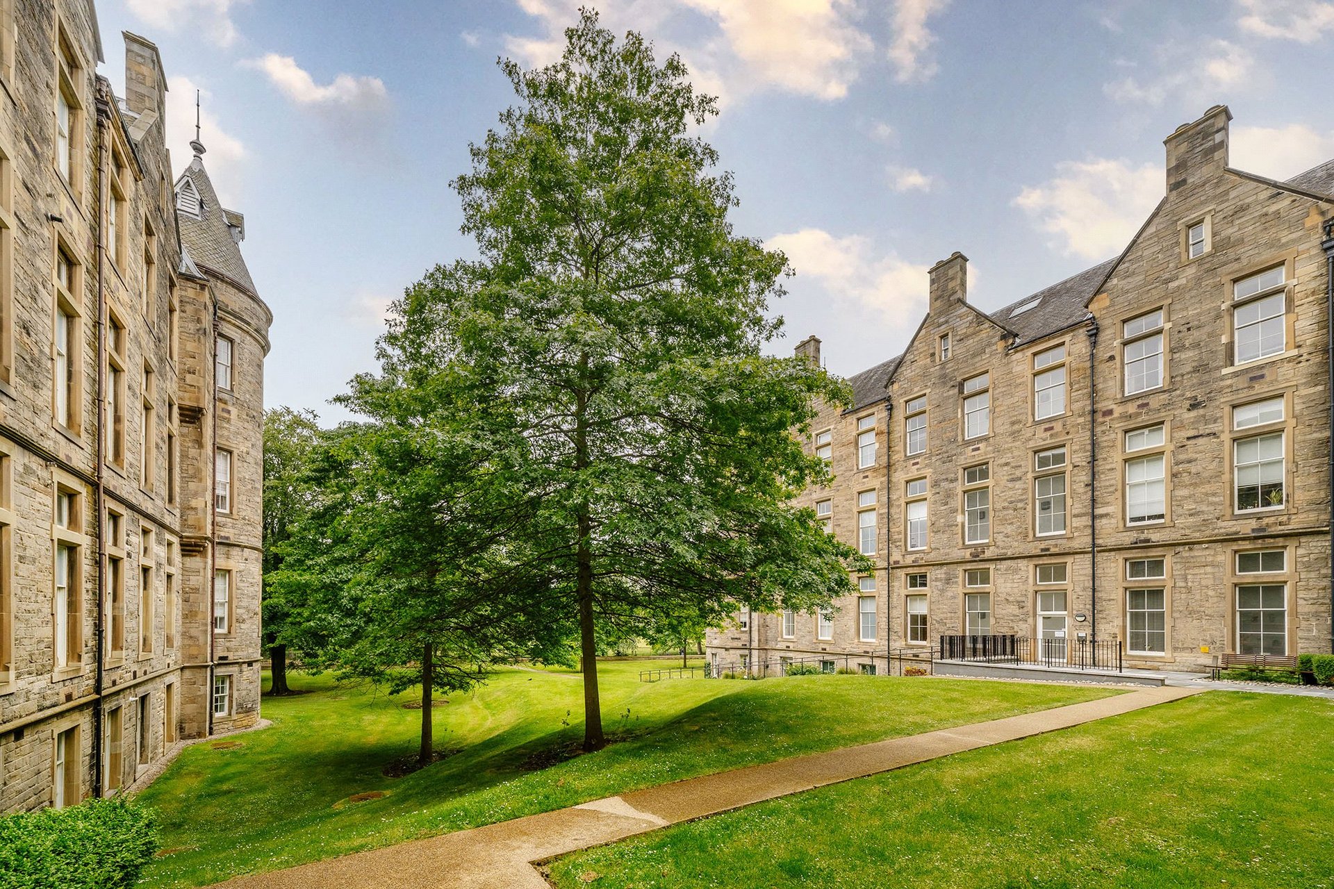 Flat 3, 24 Simpson Loan, Edinburgh, Midlothian, EH3 9GE - Picture #9