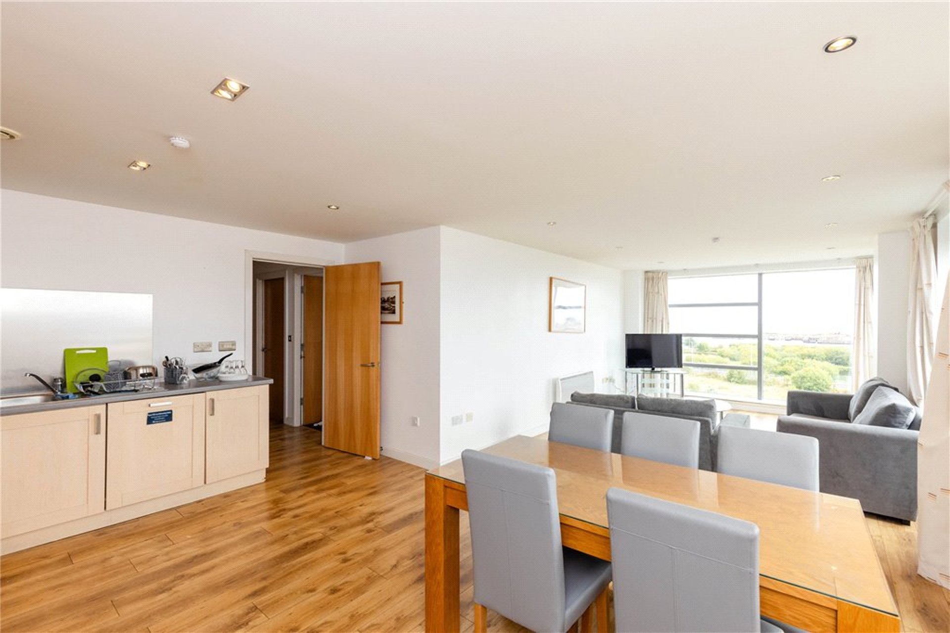 Project Budapest, Edinburgh, Midlothian, EH6 6PB - Picture #4