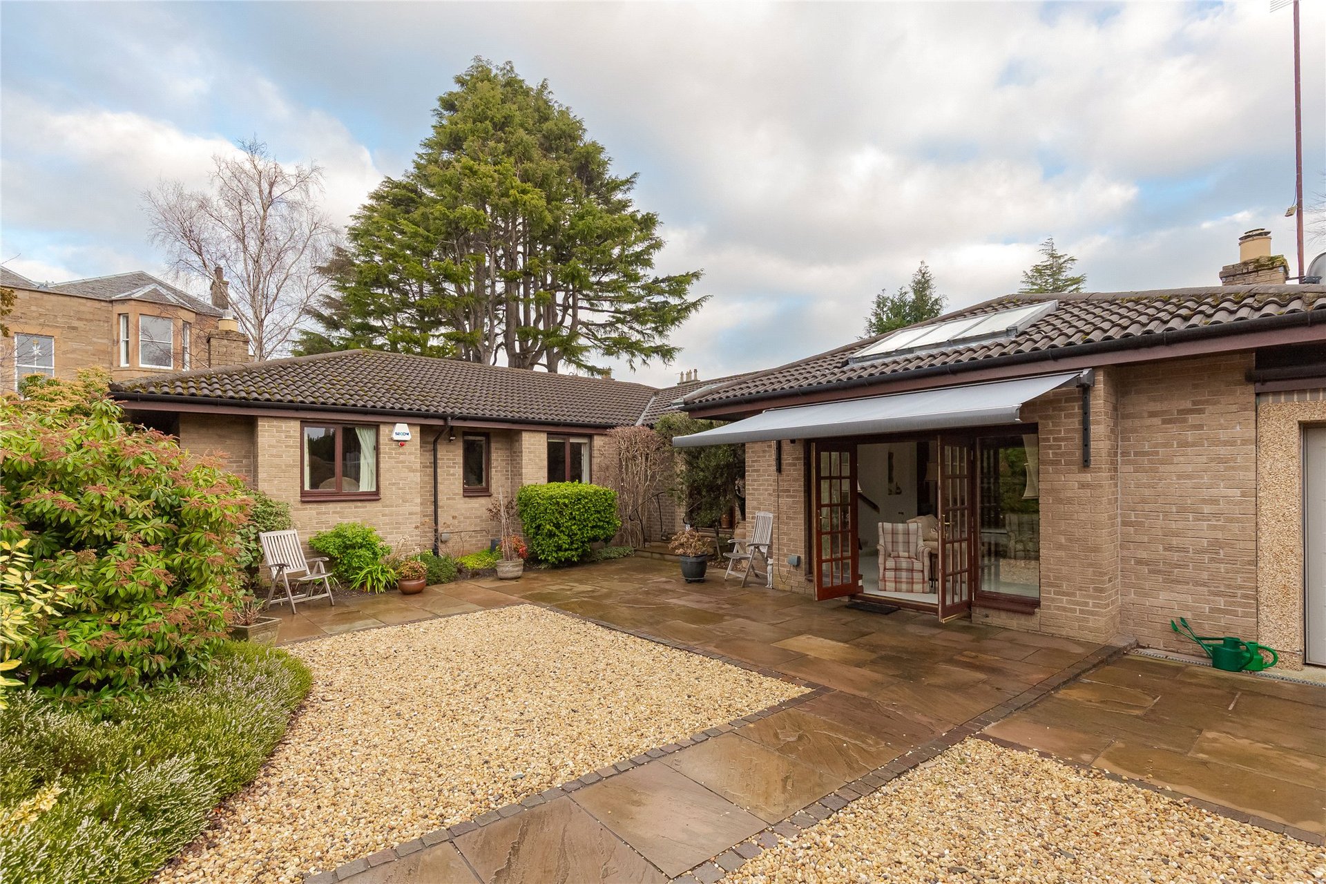 Yew Tree Cottage, 3 Church Hill Drive, Church Hill, Edinburgh, EH10 4BT - Picture #1