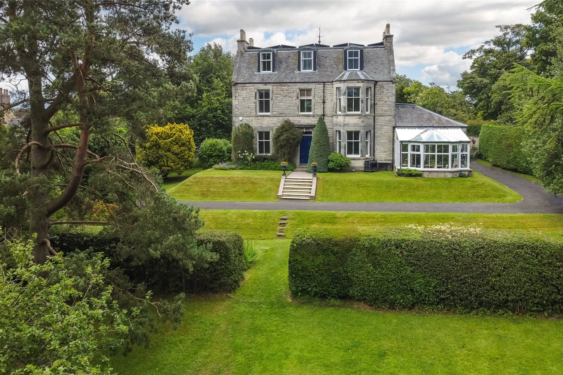 Loanstone House, Penicuik, Midlothian, EH26 8PH - Picture #1