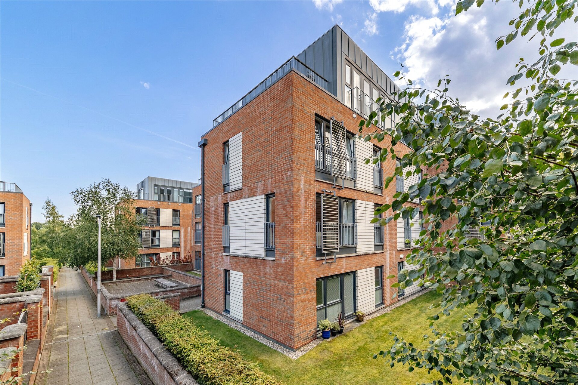20/1 Fettes Rise, Fettes, Edinburgh, EH4 1QH - Picture #1