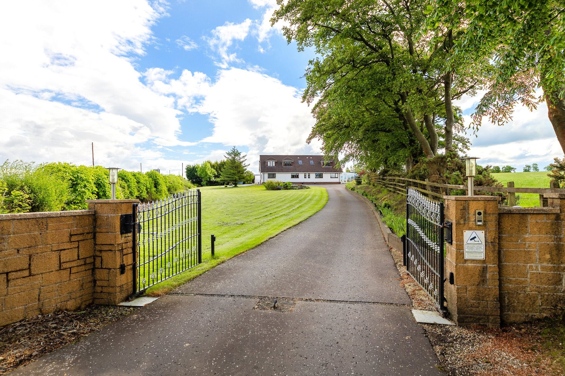 Crutherland View, Strathaven Road, East Kilbride, Glasgow, South Lanarkshire, G75 0QZ - Picture #1