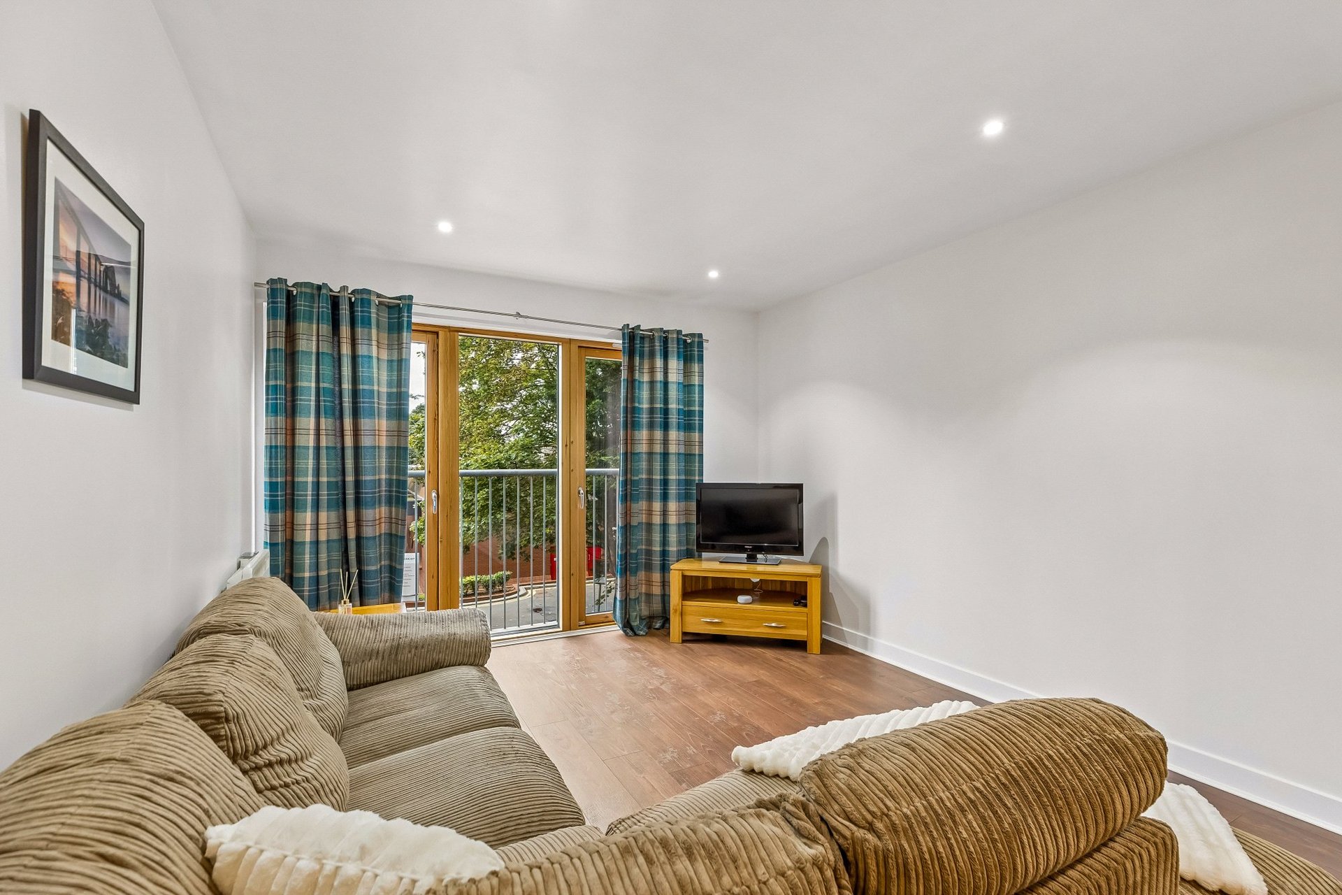 Flat 2/2, Block 2 Argyle Building, 490 Argyle Street, Glasgow City, G2 8AN - Picture #6