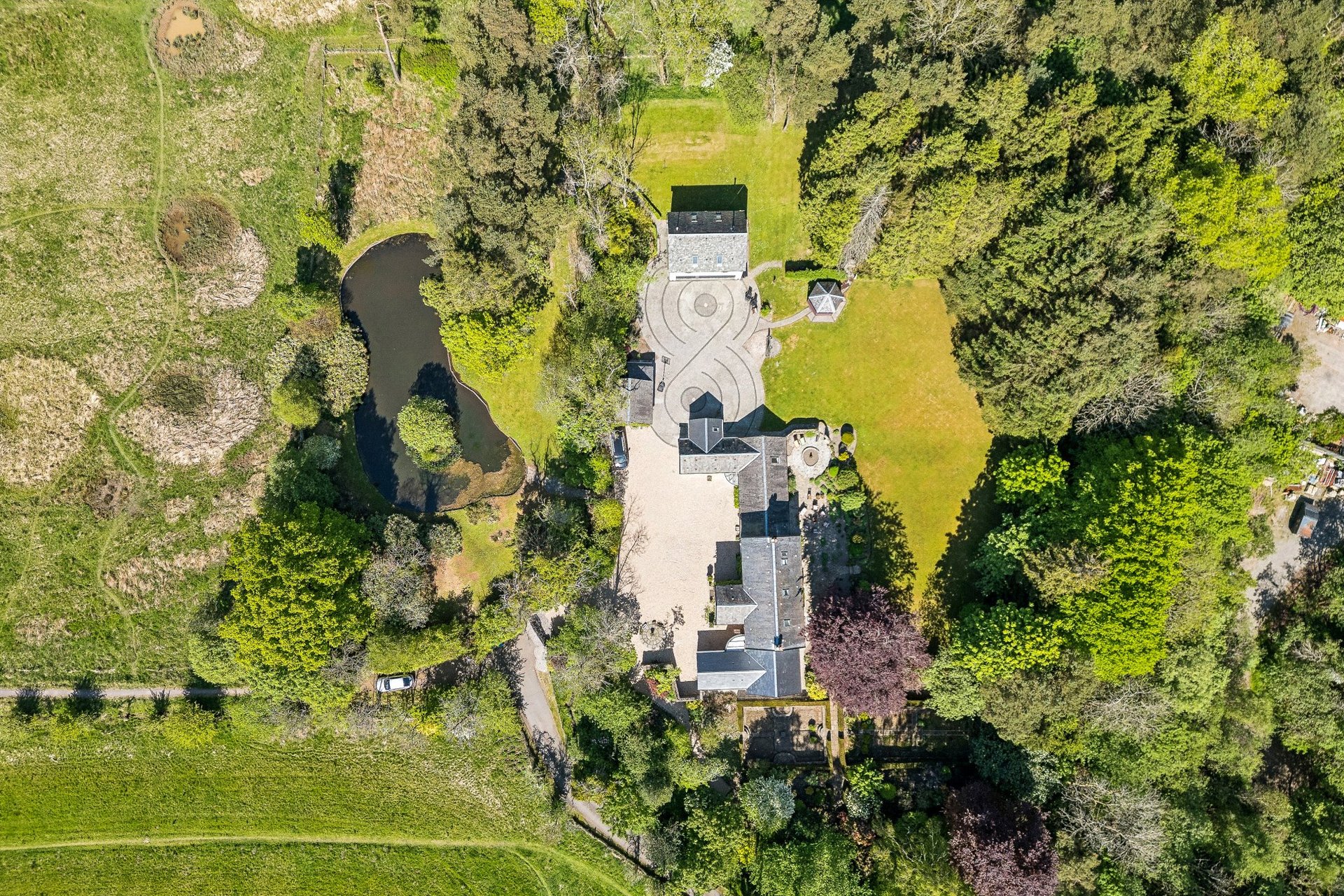 Pedmyre House, Pedmyre Lane, Carmunnock, Glasgow, G76 9EL - Picture #4