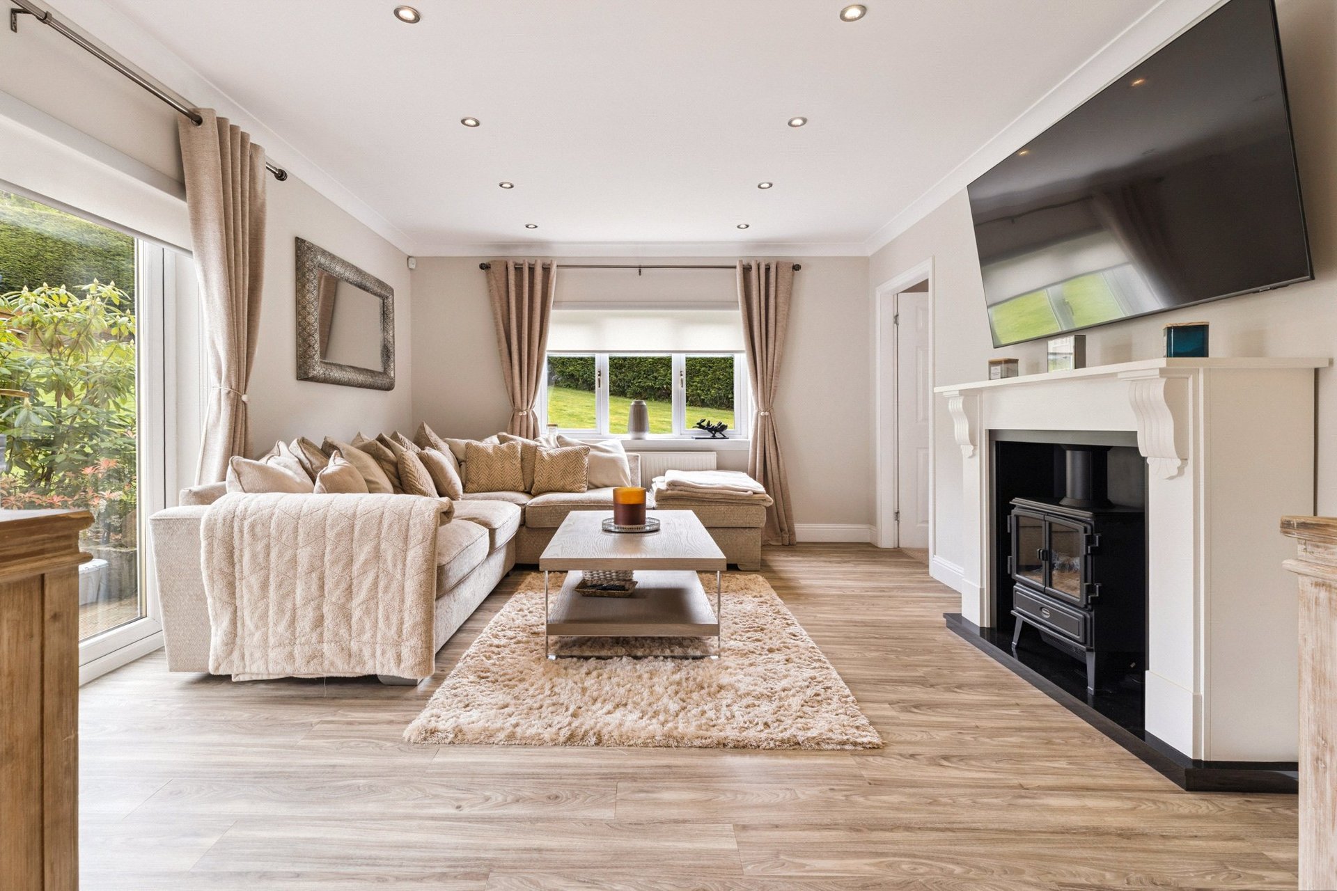 8 Castle Gate, Newton Mearns, Glasgow, G77 5LJ - Picture #4