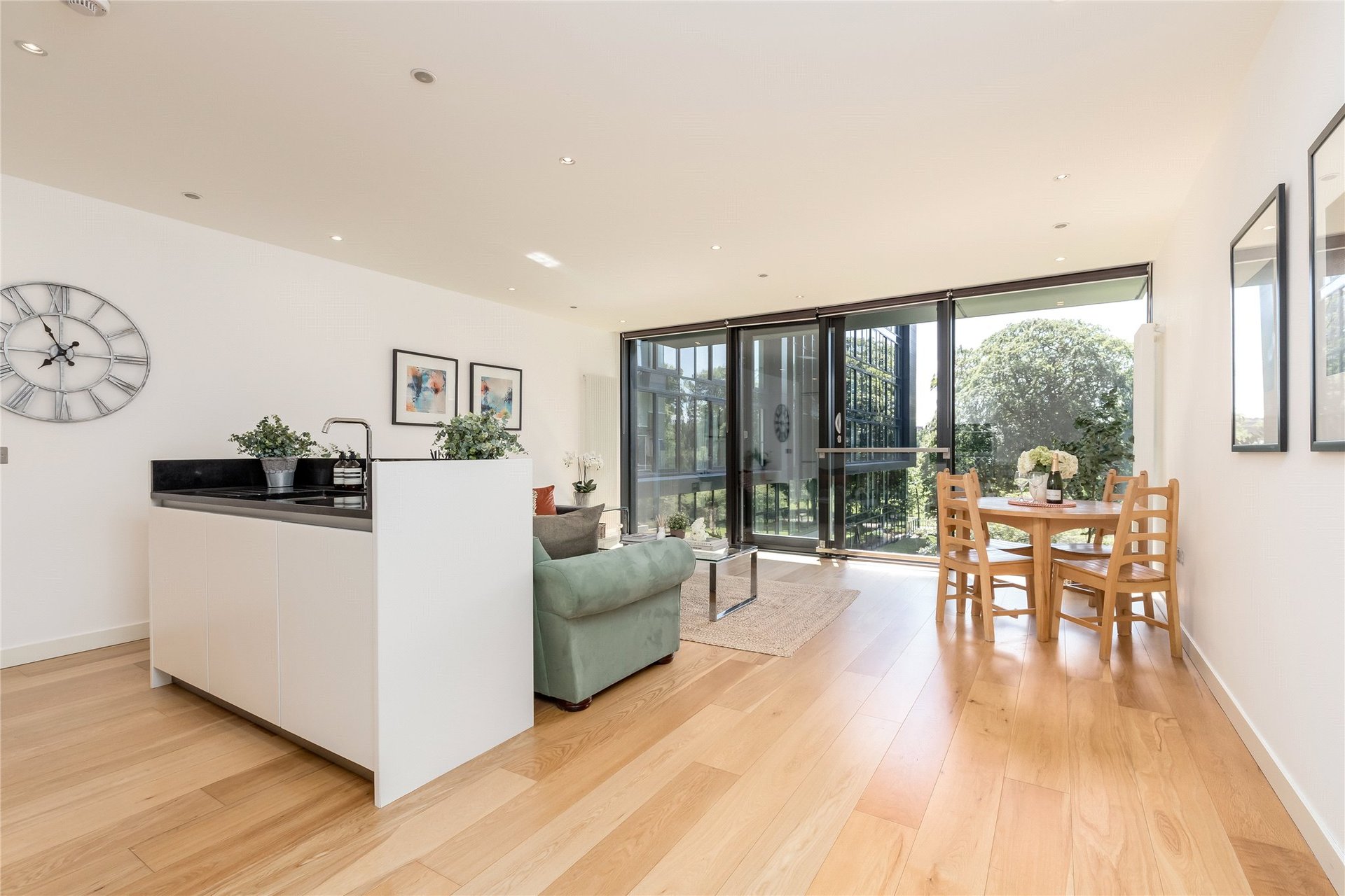 Flat 6, 8 Simpson Loan, Edinburgh, Midlothian, EH3 9GS - Picture #4