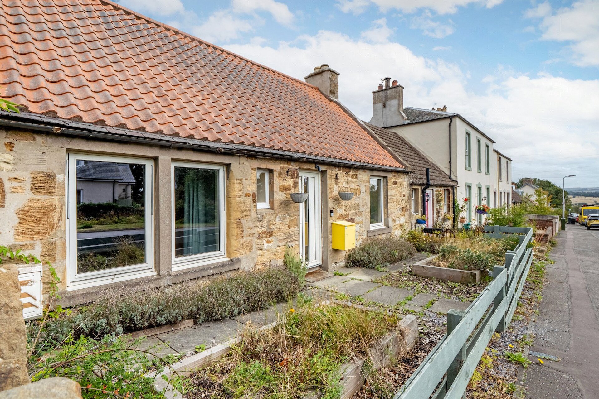 17 Edgehead Road, Edgehead, Pathhead, EH37 5RL - Picture #1