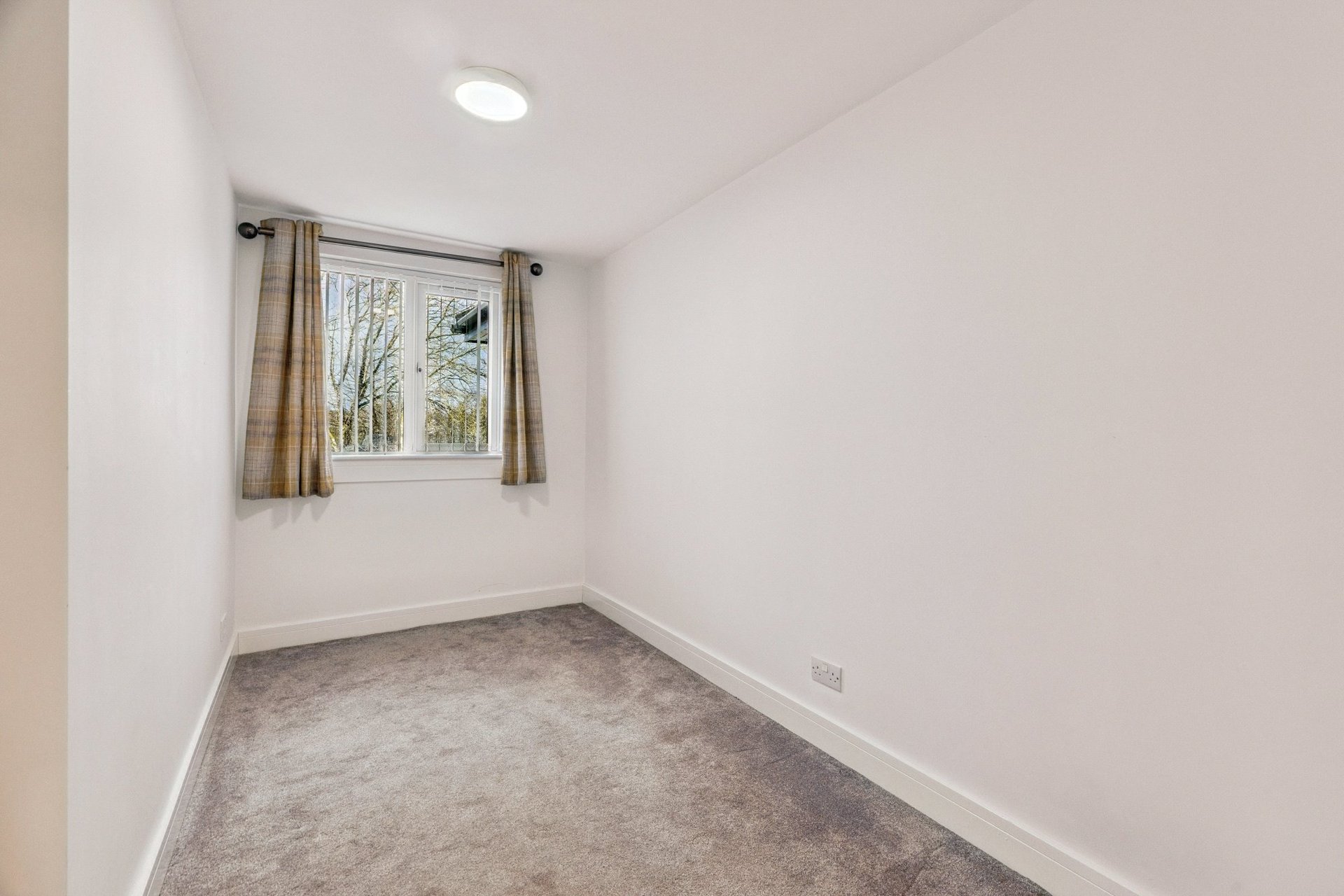 Flat B, 12 Buchanan Drive, Newton Mearns, Glasgow, East Renfrewshire, G77 6QN - Picture #11