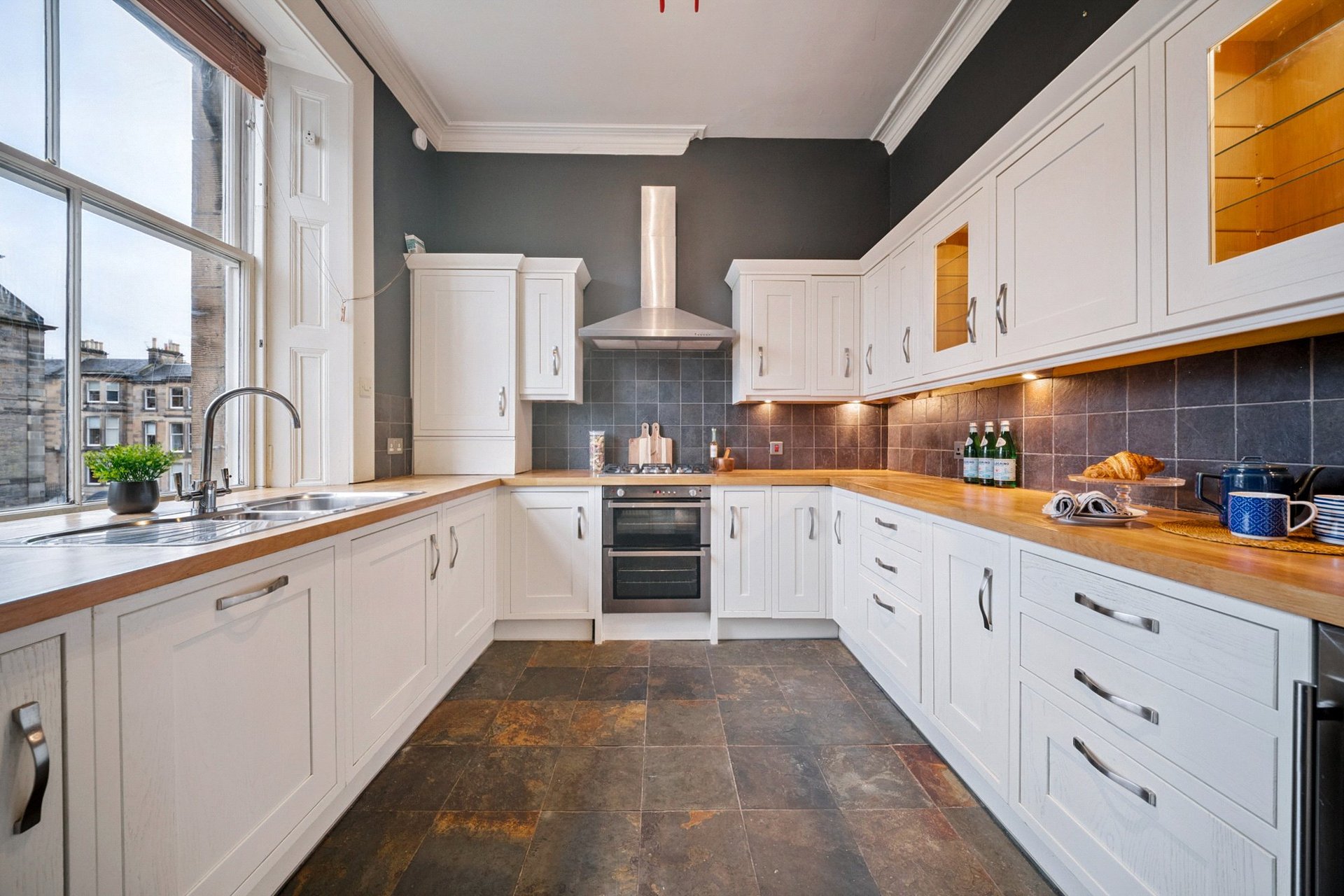 32/3 Buckingham Terrace, Edinburgh, EH4 3AF - Picture #4