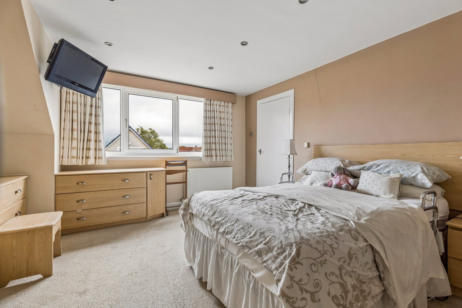 6 Cruachan Drive, Newton Mearns, Glasgow, G77 5JS - Picture #23