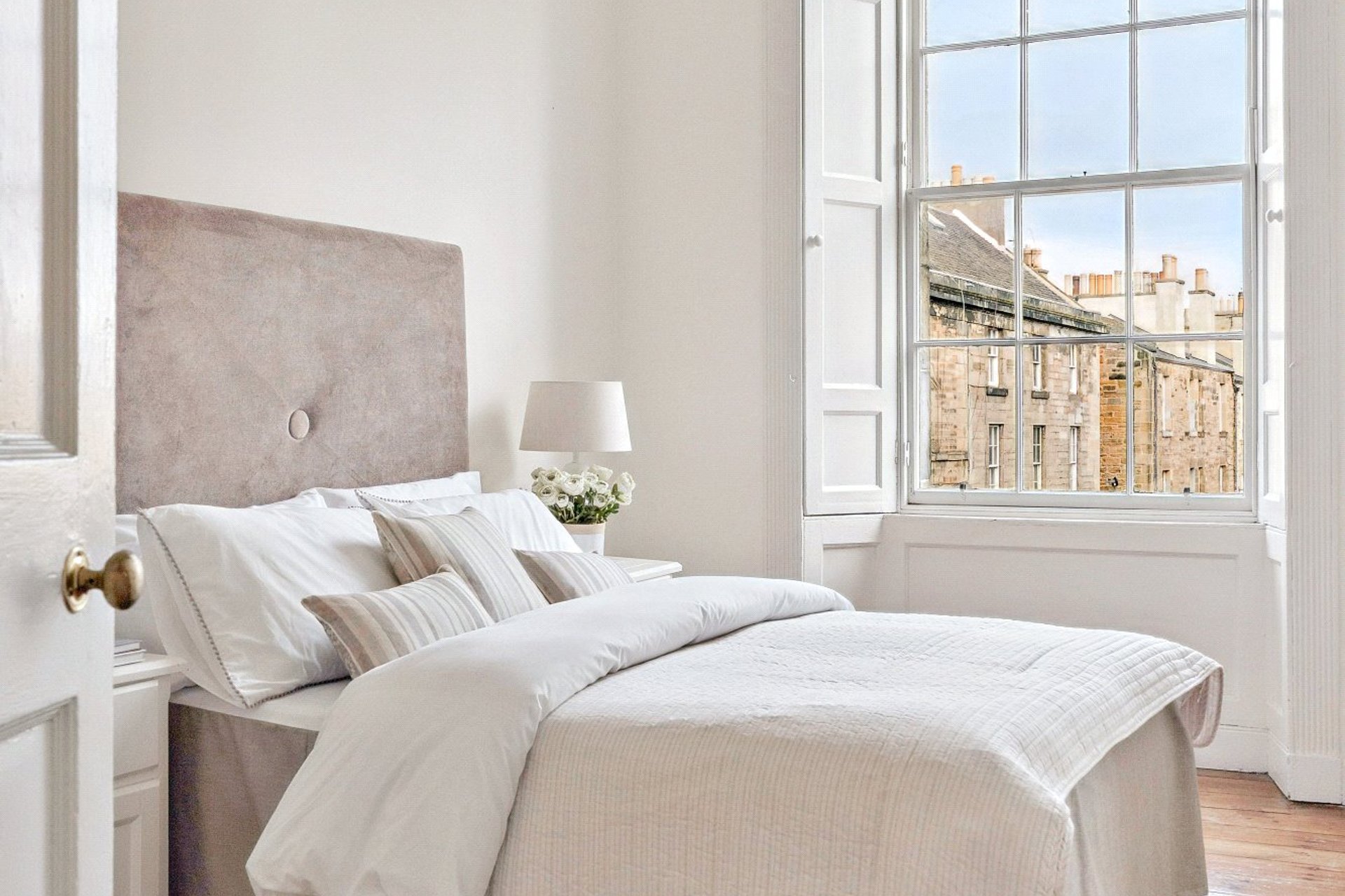 2/4 East Broughton Place, Edinburgh, EH1 3RP - Picture #16