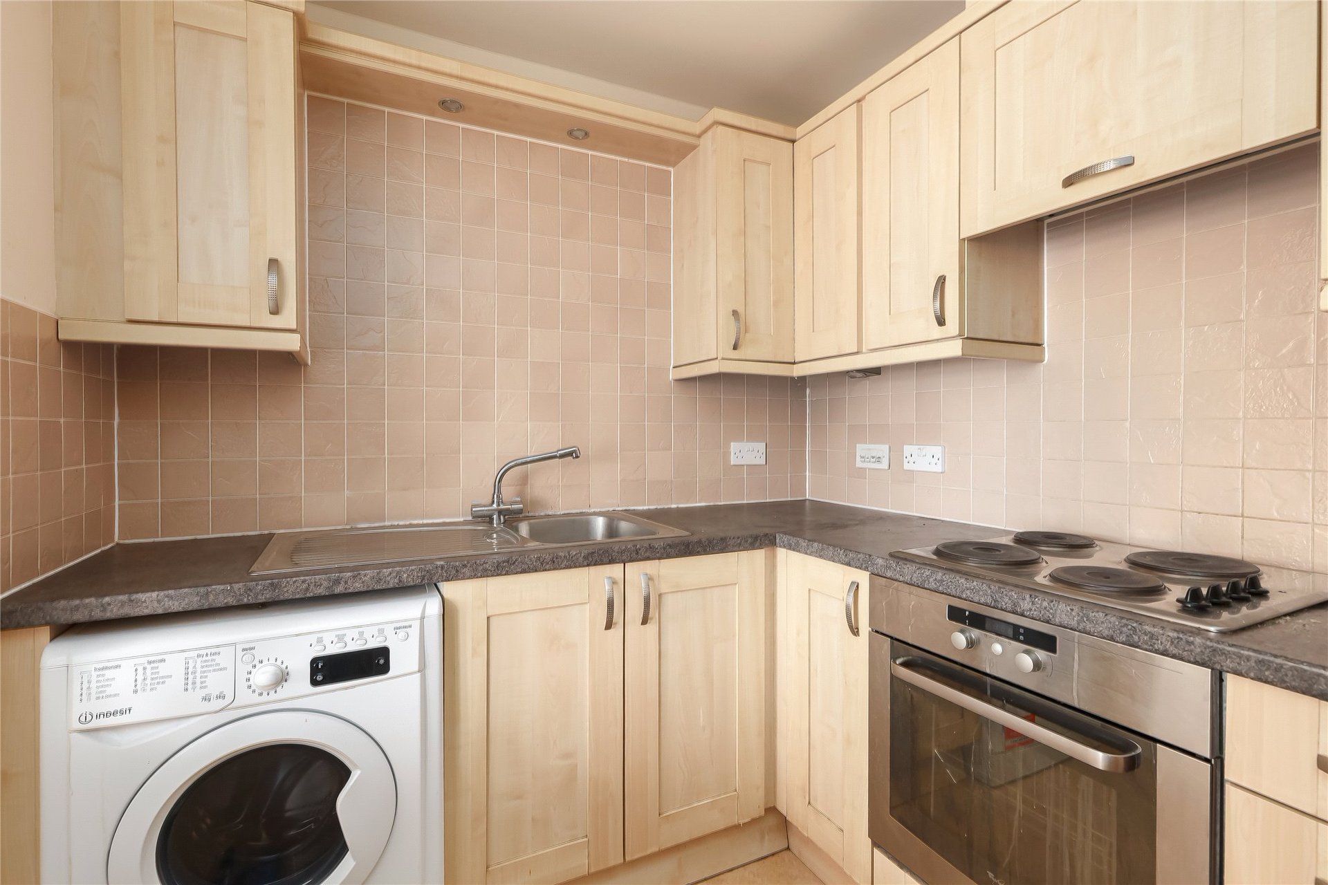 8/6 Giles Street, Edinburgh, EH6 6DA - Picture #9