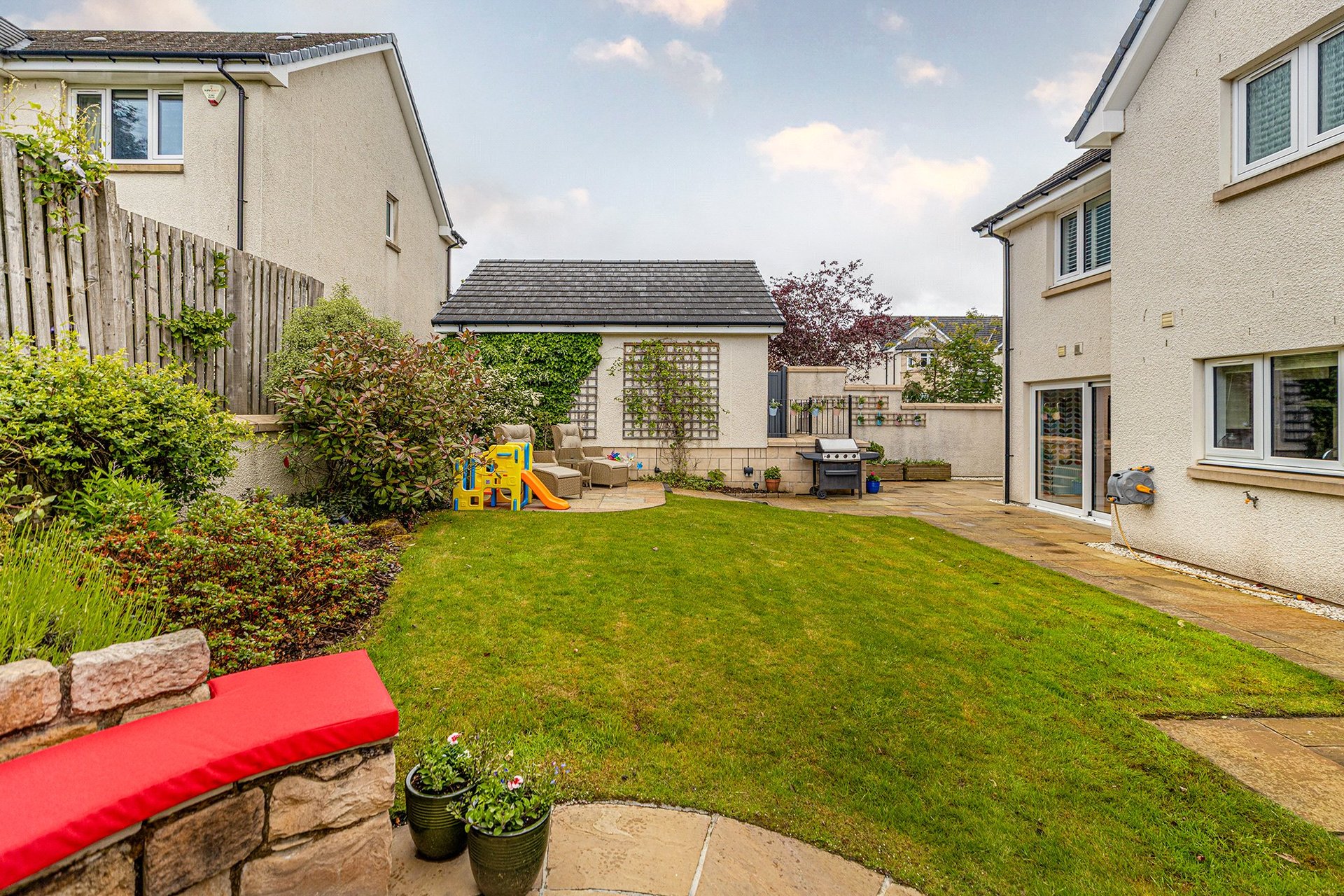 1 Hillfield Drive, Newton Mearns, Glasgow, G77 6GD - Picture #43