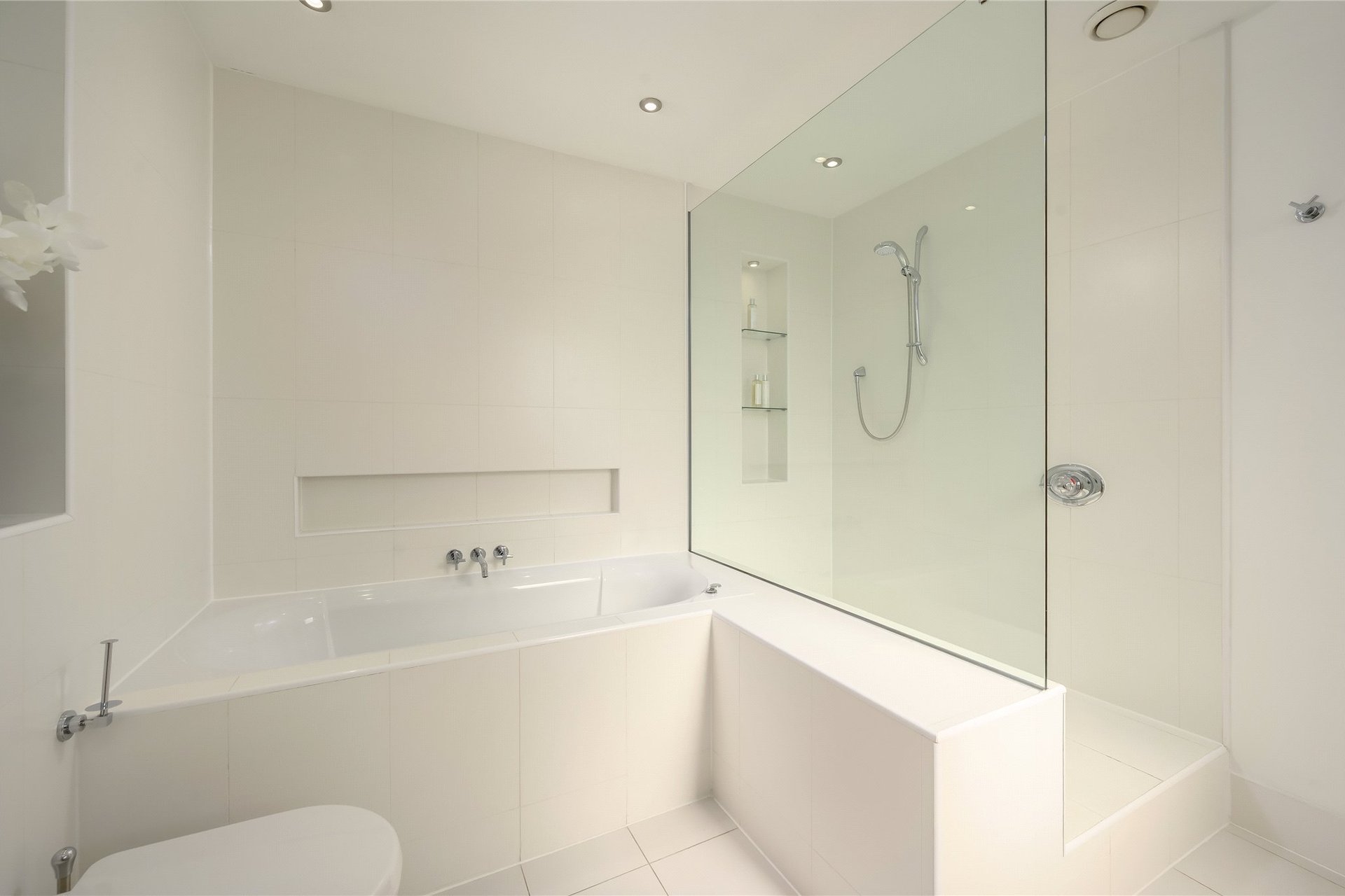 Flat 7, 2 Eyre Place, Edinburgh, EH3 5EP - Picture #18