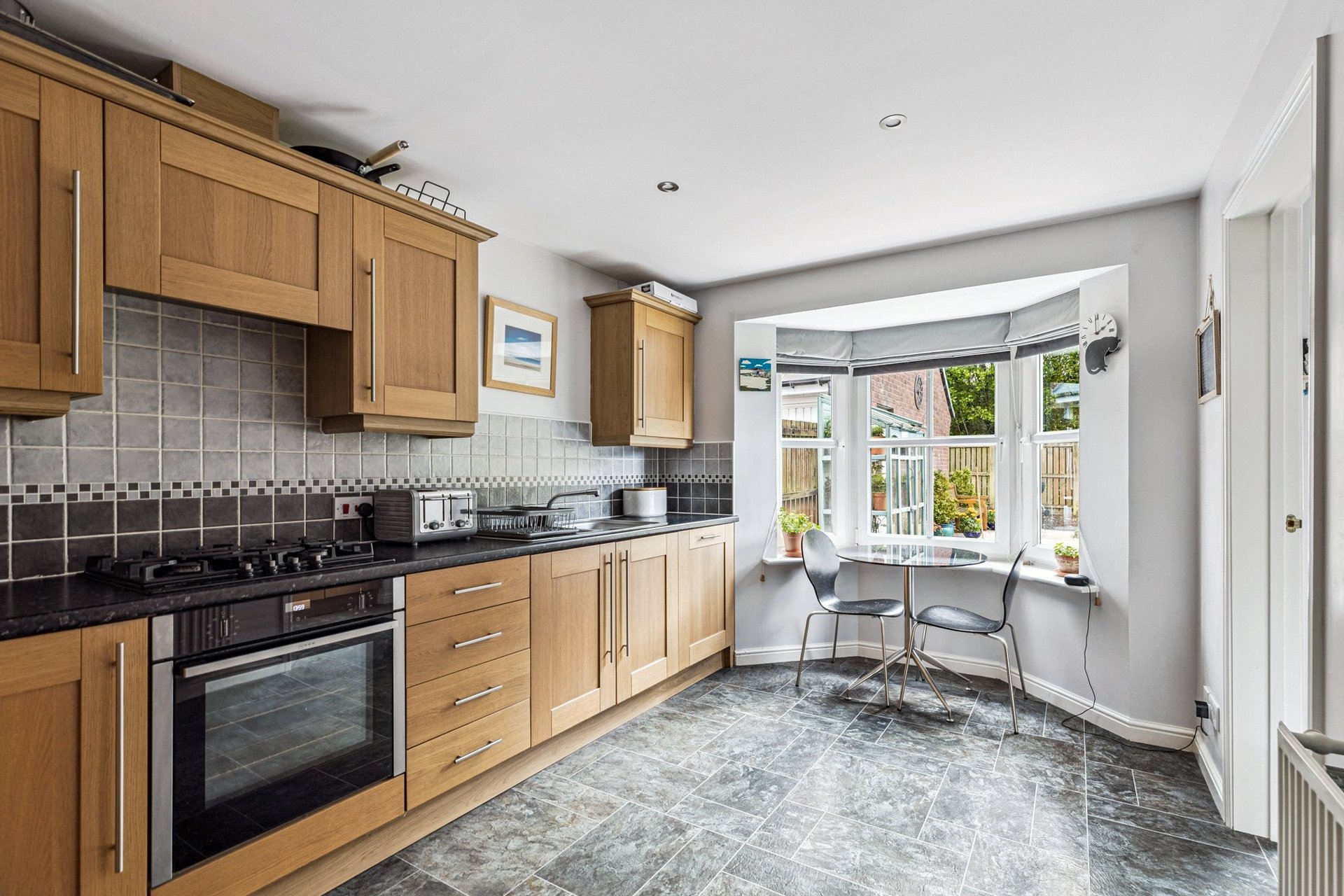 52 Parkmanor Avenue, Darnley, Glasgow, G53 7ZD - Picture #8