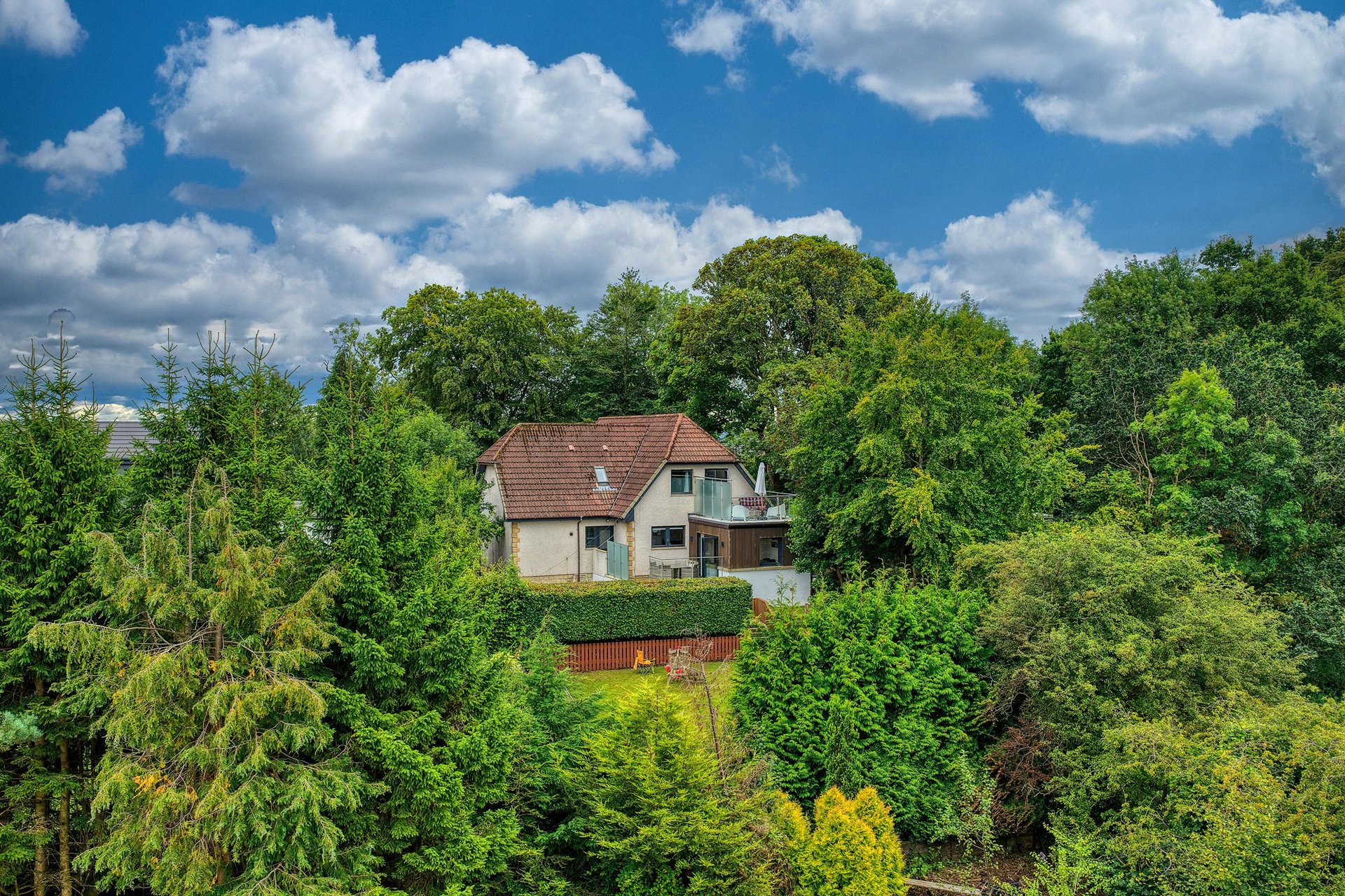 20 Ballaig Avenue, Bearsden, G61 4HA - Picture #2