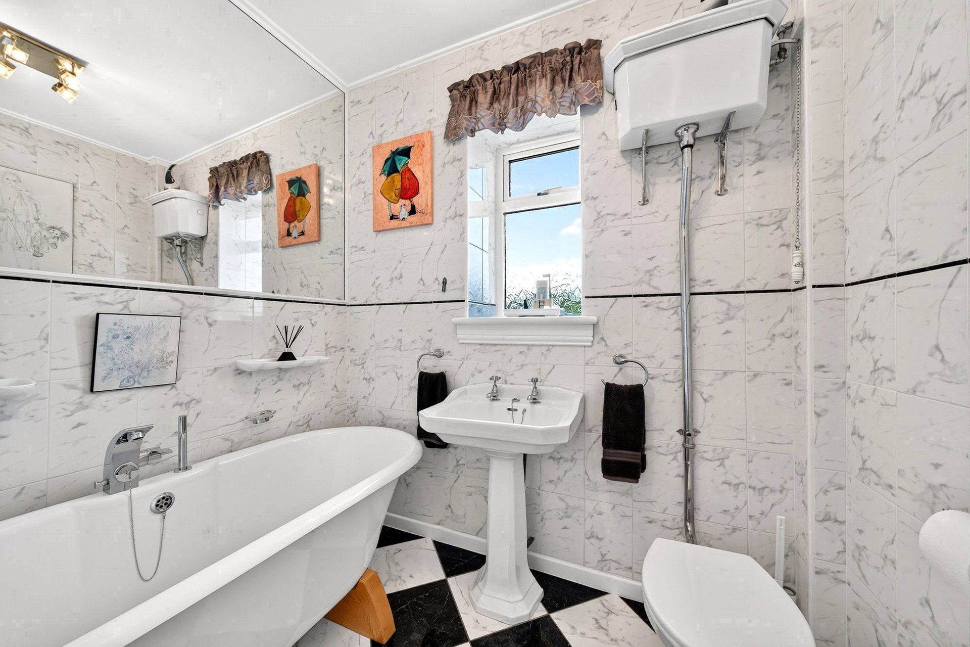 Kintra Cottage, Carman Road, Cardross, Dumbarton, Argyll and Bute, G82 5ER - Picture #48