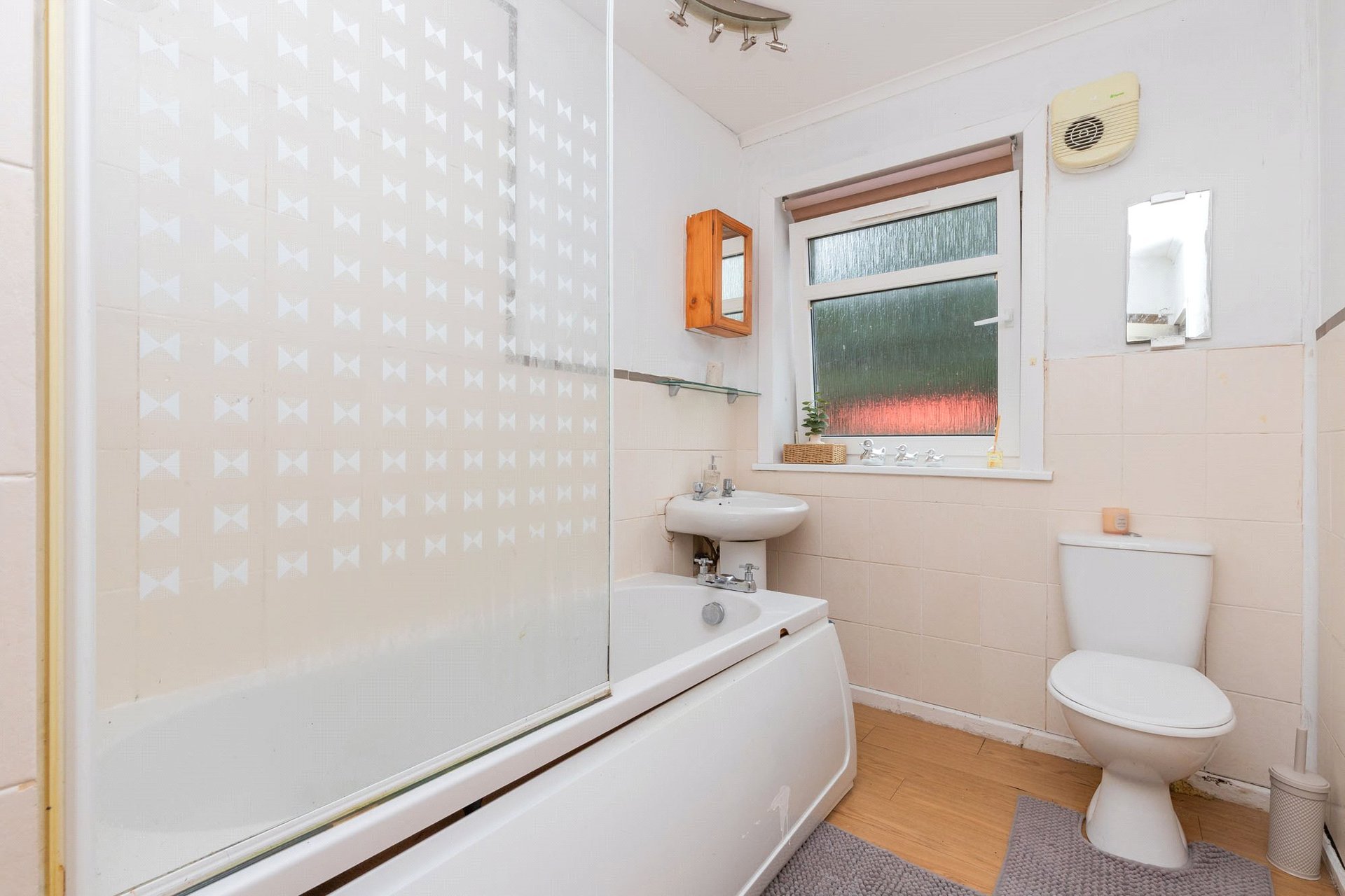 5 Brownmuir Avenue, Eaglesham, Glasgow, East Renfrewshire, G76 0AH - Picture #6