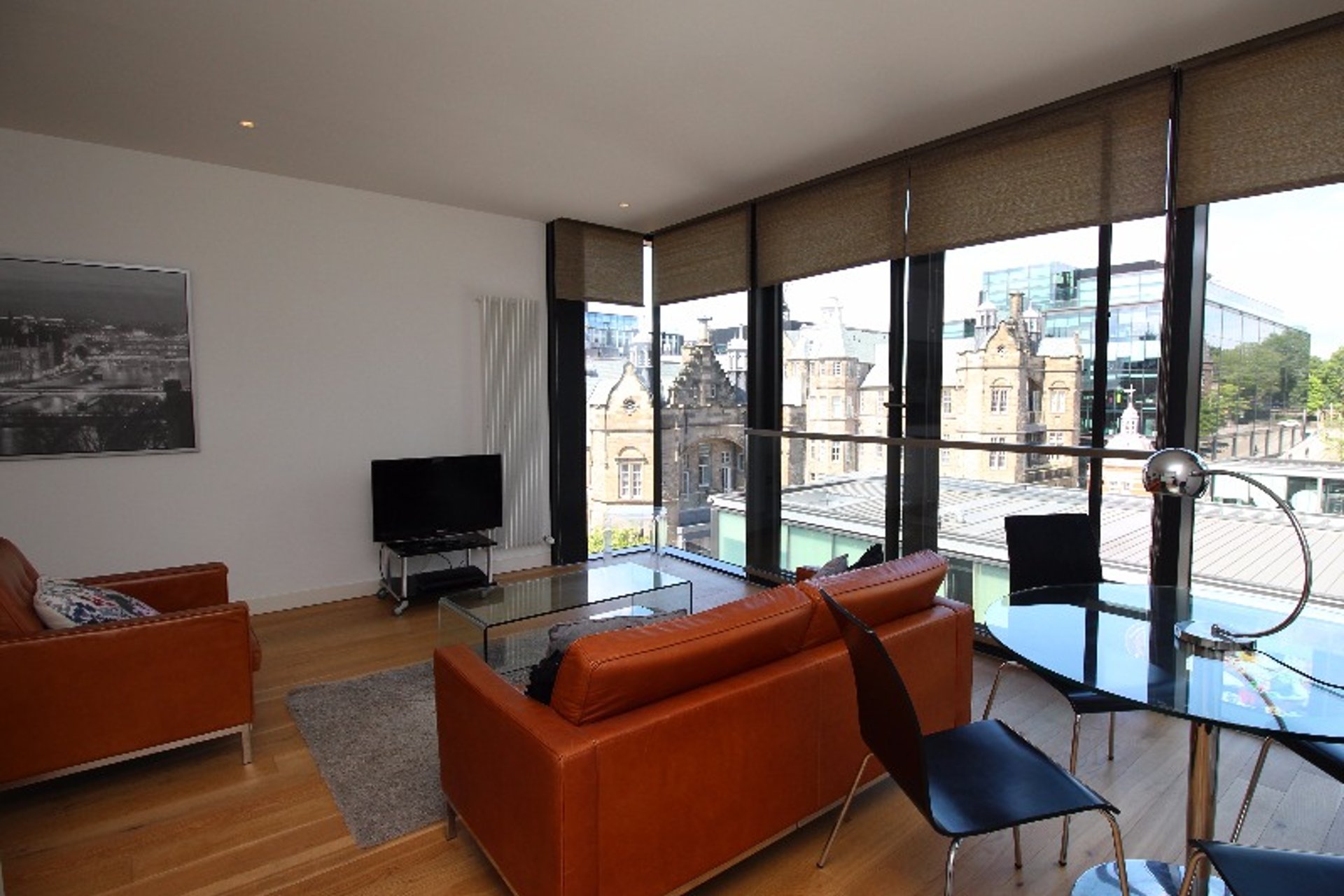 18 Simpson Loan, Meadows, Edinburgh, EH3 9GB - Picture #3