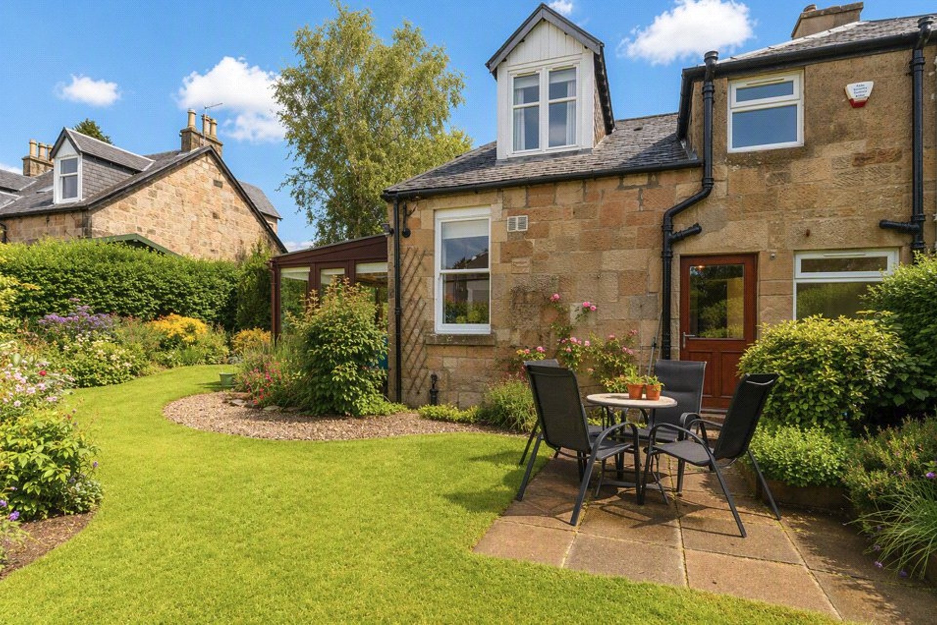9 Campbell Drive, Bearsden, G61 4NF - Picture #2