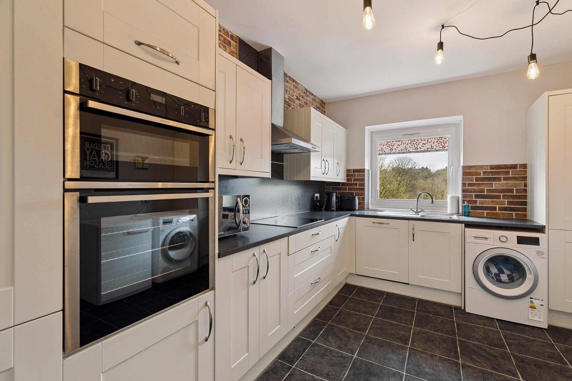 16 Norwood Park, Bearsden, G61 2RF - Picture #9