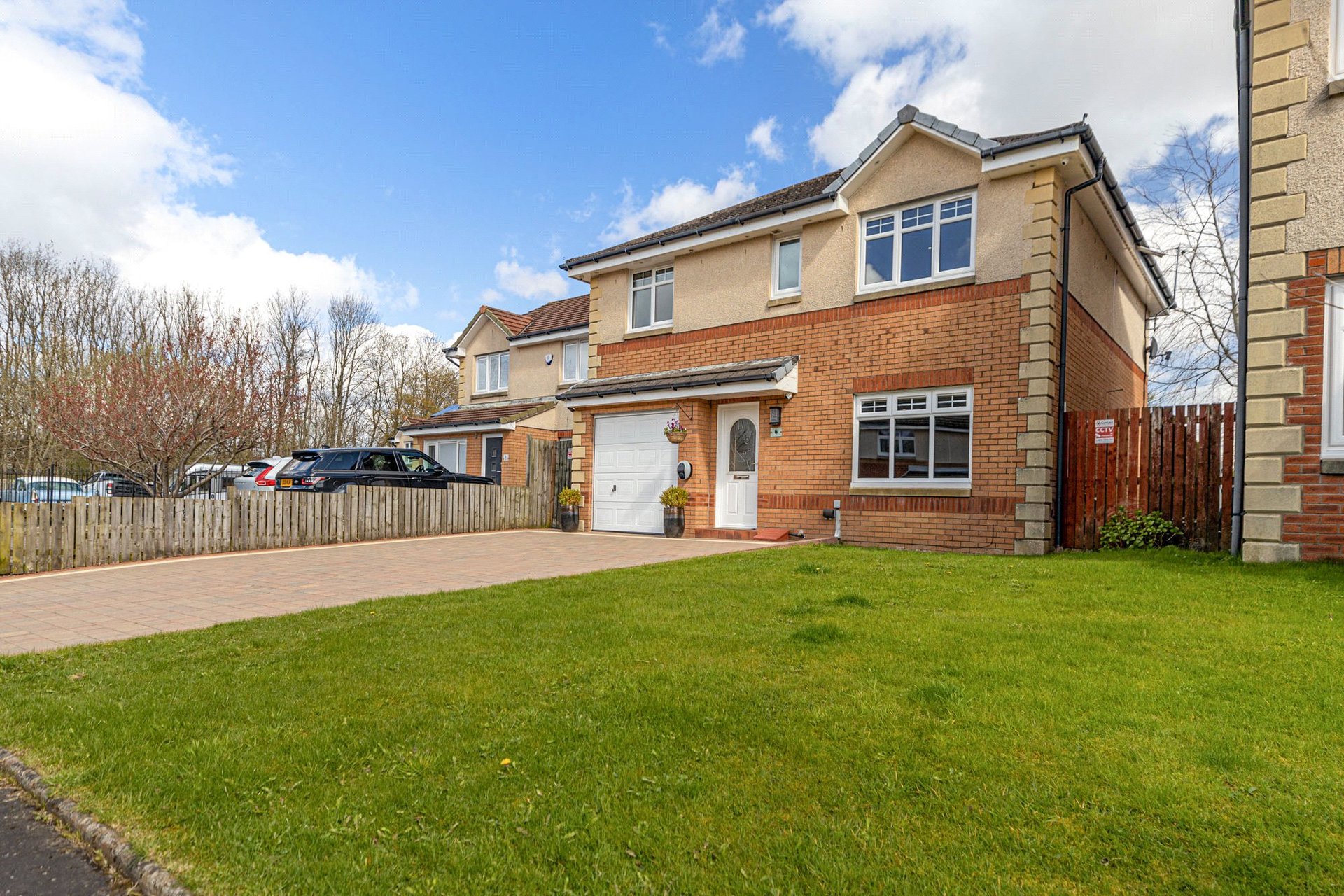 6 Levern Bridge Court, Crookston, Glasgow, G53 7BX - Picture #2