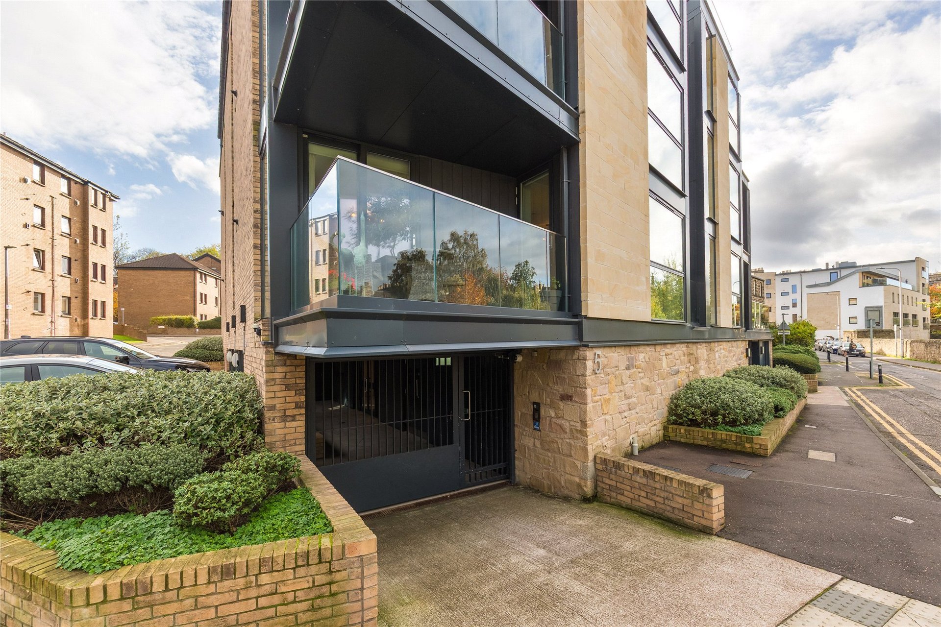 Flat 2, 5 Warriston Road, Edinburgh, EH3 5LQ - Picture #2