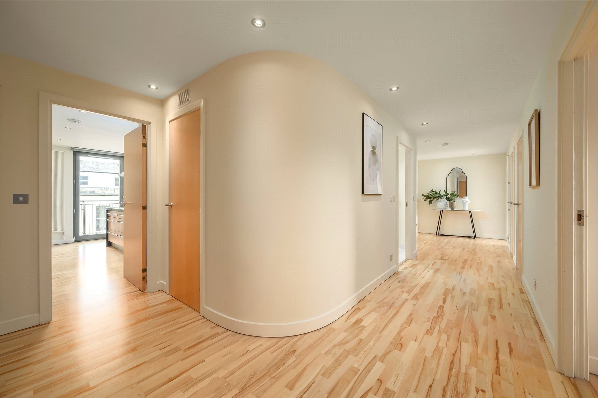 Flat 7, 2 Eyre Place, Edinburgh, EH3 5EP - Picture #2