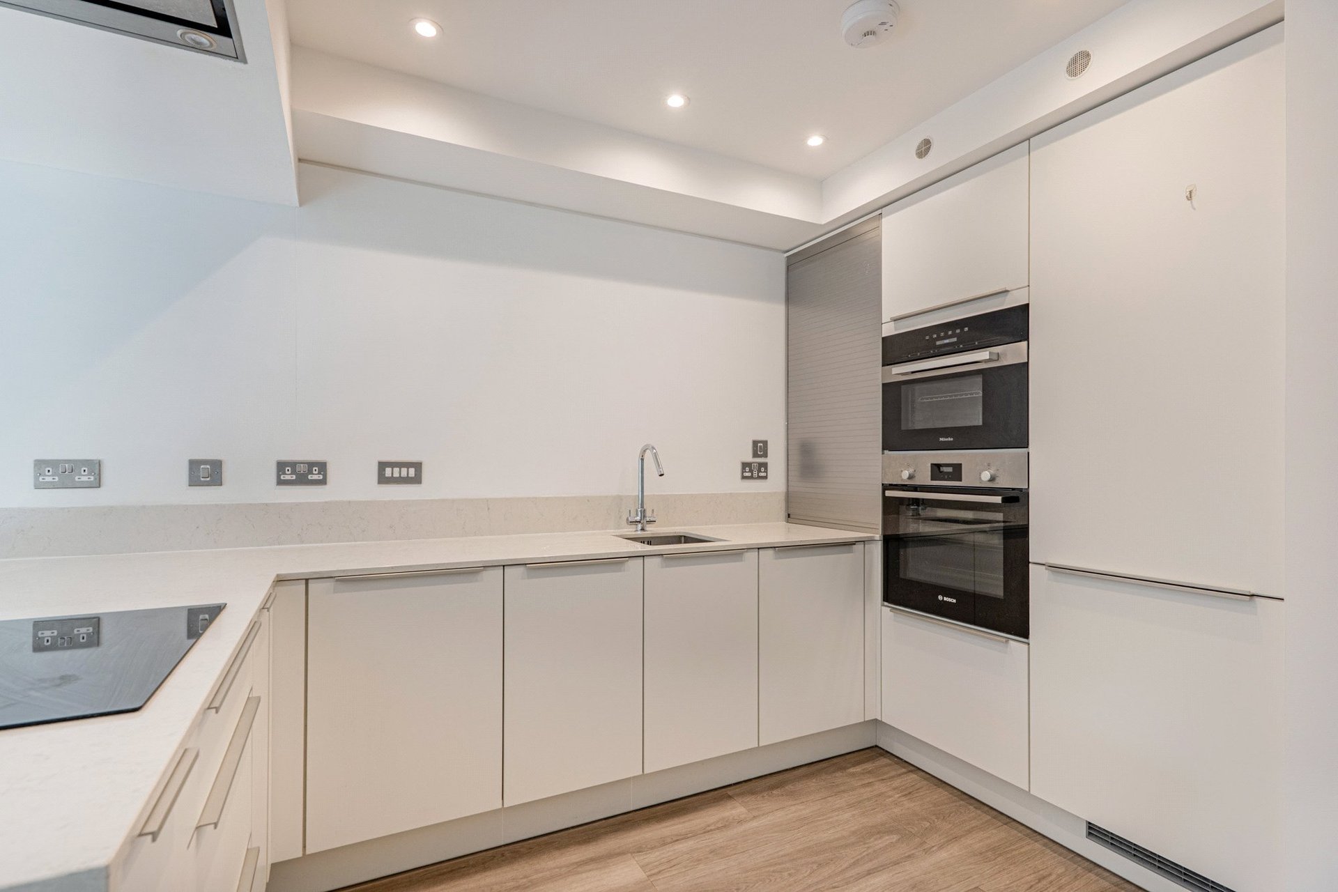 28 Festival Court, Prince's Quay, Glasgow, G51 1BD - Picture #5