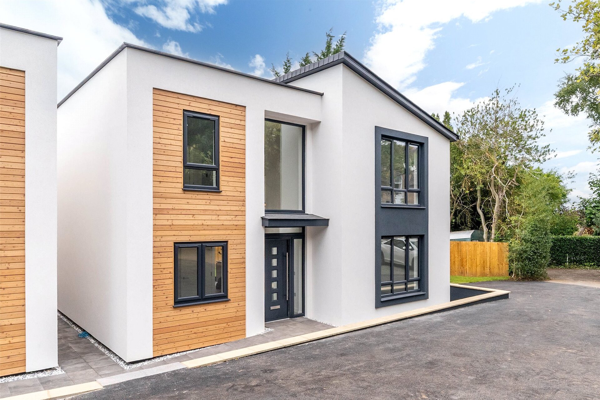 74 Kingston Avenue, Edinburgh, Midlothian, EH16 5SW - Picture #1