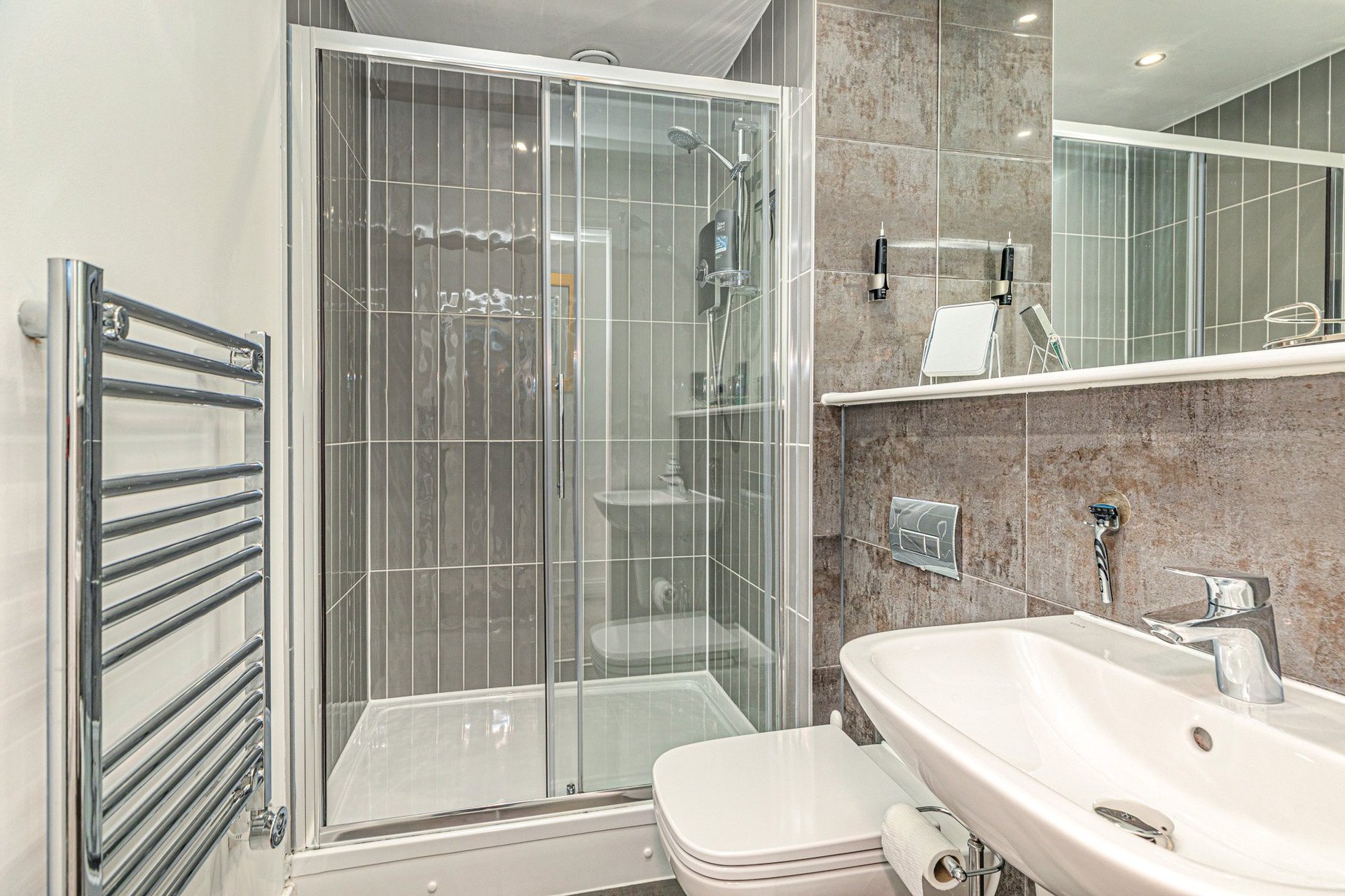 Flat 2/17, 60 Inverlair Avenue, Cathcart, Glasgow, G43 2AS - Picture #11