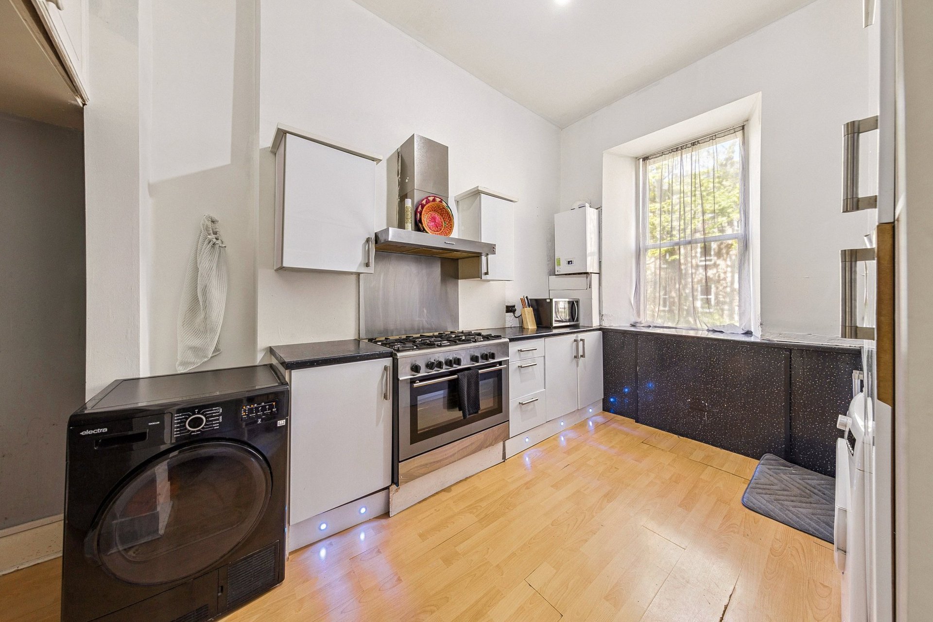 1/1, 10 Willowbank Crescent, Woodlands, Glasgow, G3 6NB - Picture #6