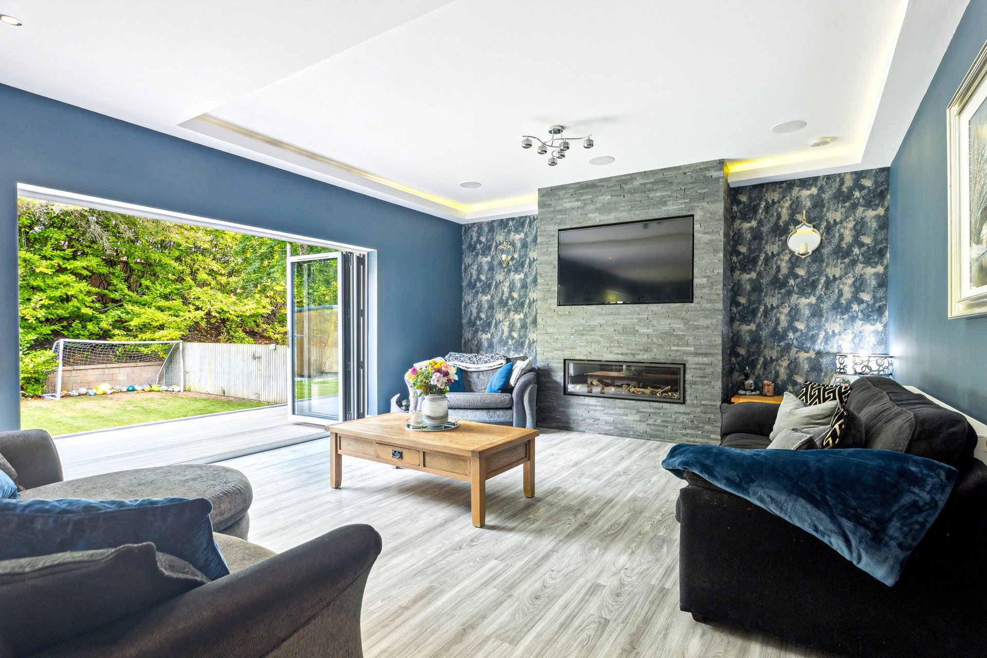 20 Sunningdale Avenue, Newton Mearns, Glasgow, East Renfrewshire, G77 5PD - Picture #14