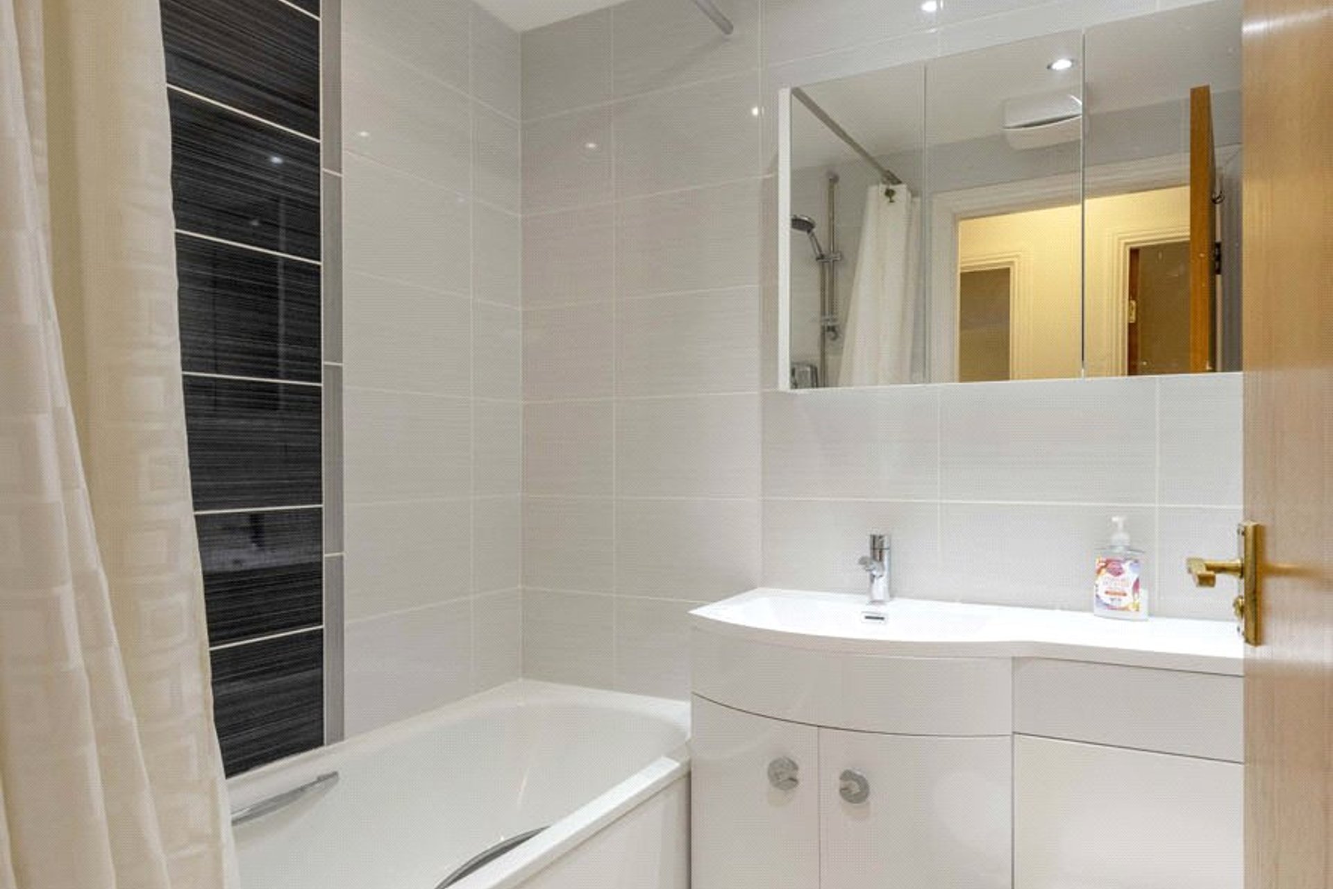 19/11 High Riggs, Edinburgh, EH3 9BW - Picture #23