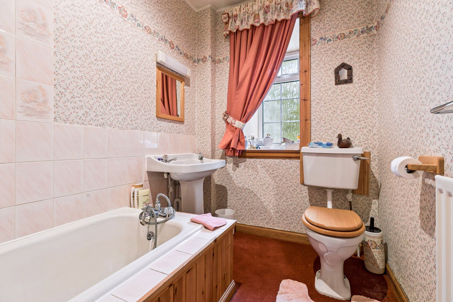 Barcapel Holm Farm, Newton Mearns, Glasgow, East Renfrewshire, G77 6NN - Picture #37