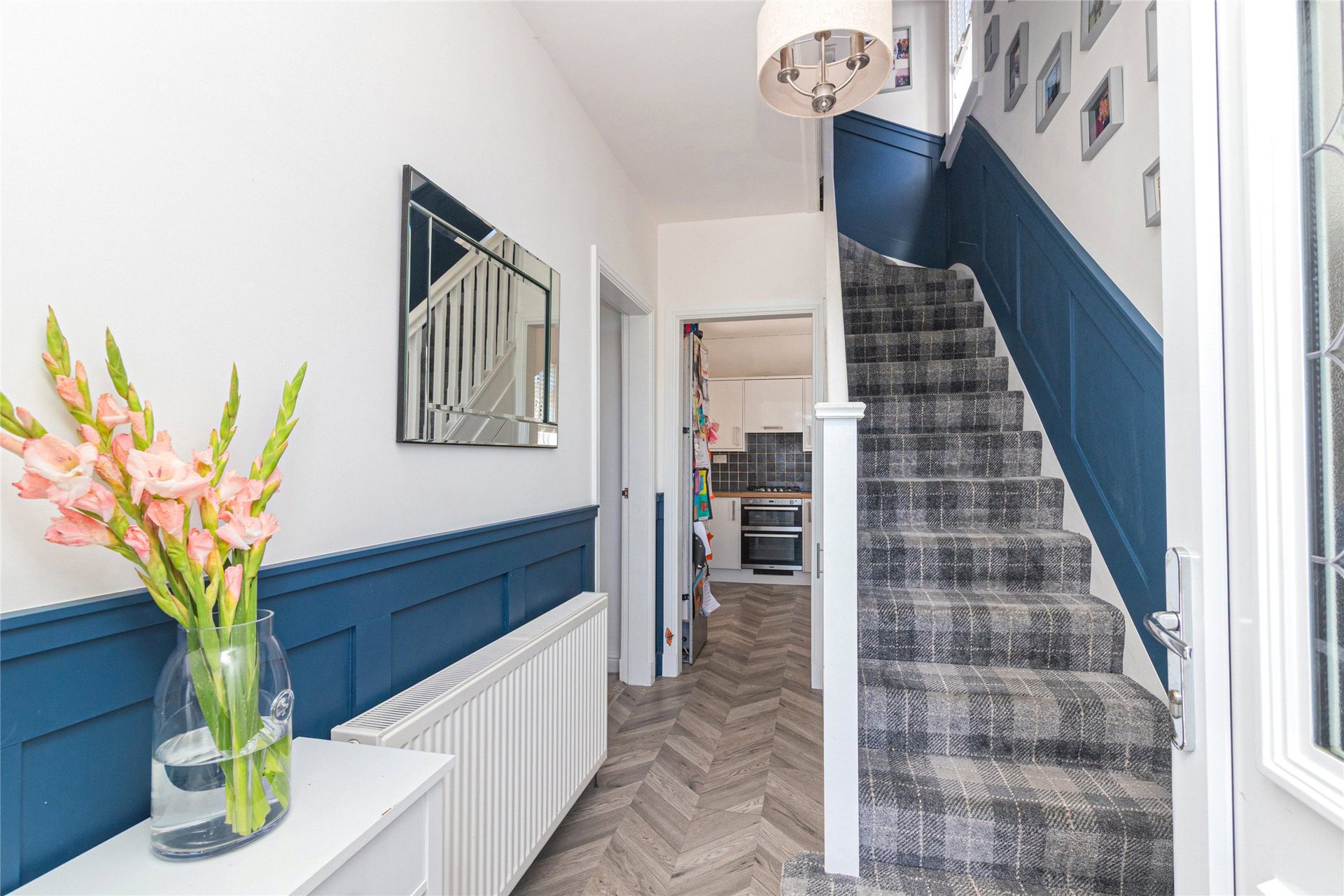 41 Vardar Avenue, Clarkston, Glasgow, G76 7QW - Picture #2