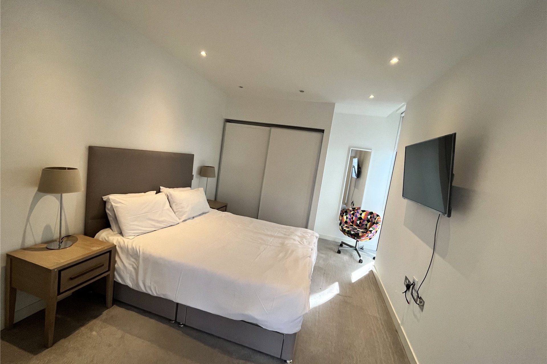Flat 23, 5 Simpson Loan, Edinburgh, EH3 9GX - Picture #6
