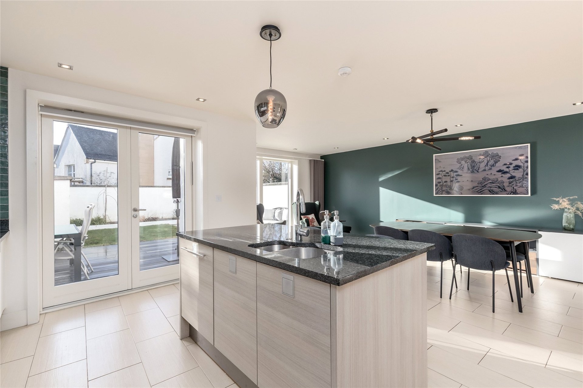 12 Brighouse Park Cross, Cramond, Edinburgh, EH4 6GZ - Picture #3