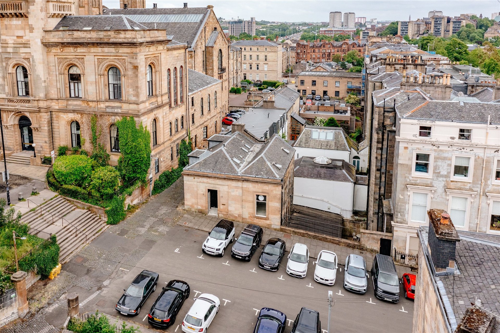 The Mews, 4 Claremont Place, Park, Glasgow, G3 7YR - Picture #2