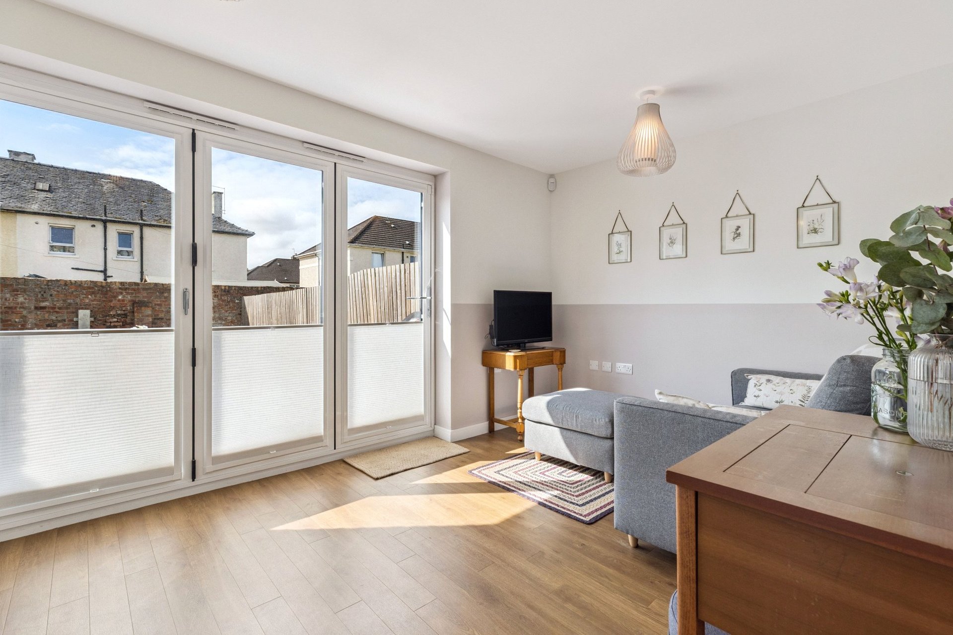2 Greenknowe Court, Pollokshaws, Glasgow, G43 1FW - Picture #4