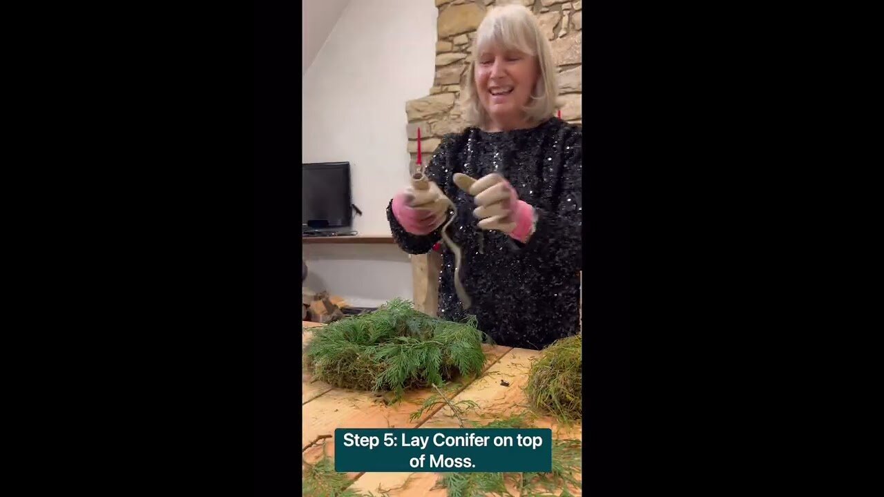 Monday Masterclass - Christmas Wreath