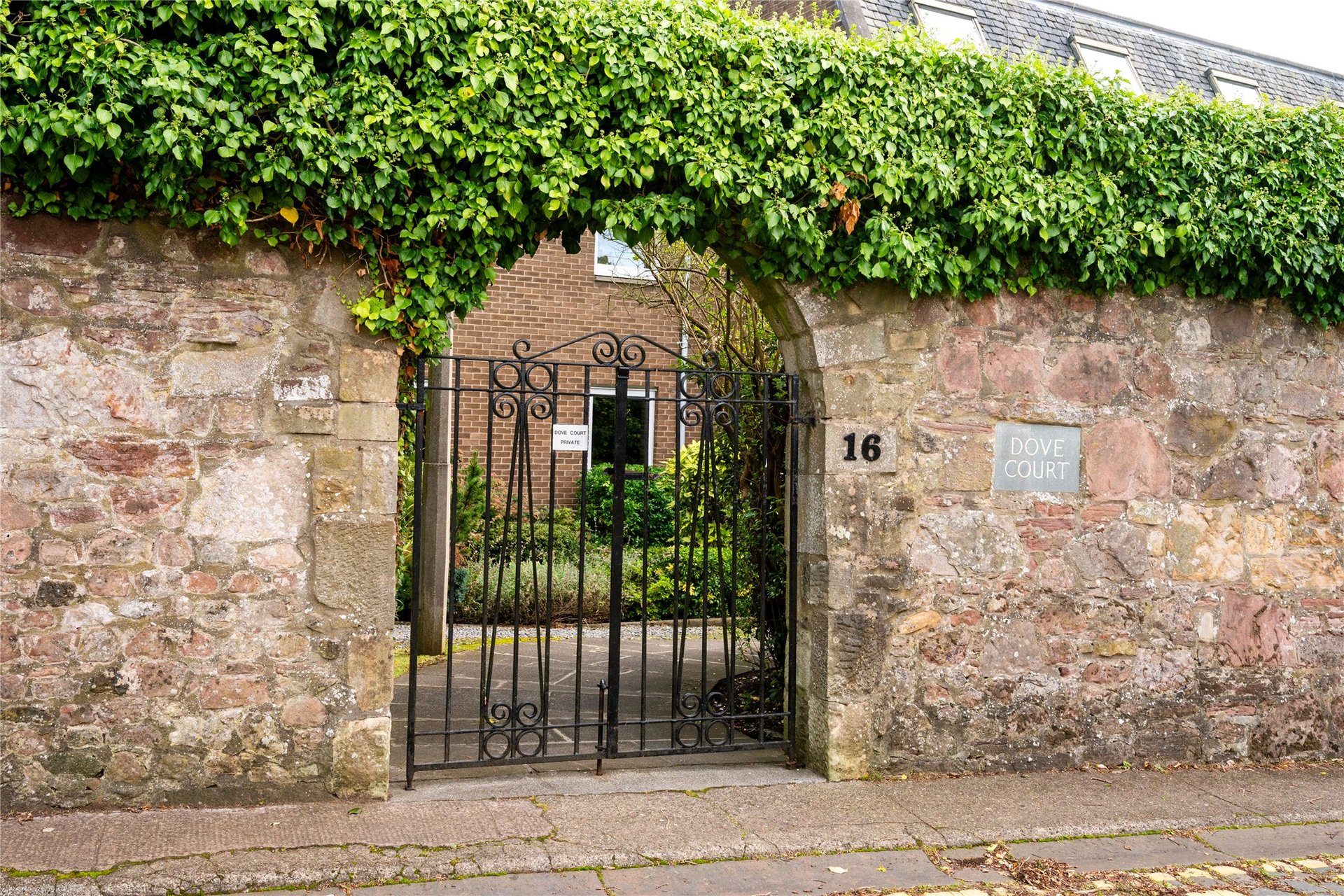16/7 Albert Terrace, Morningside, Edinburgh, EH10 5EA - Picture #2
